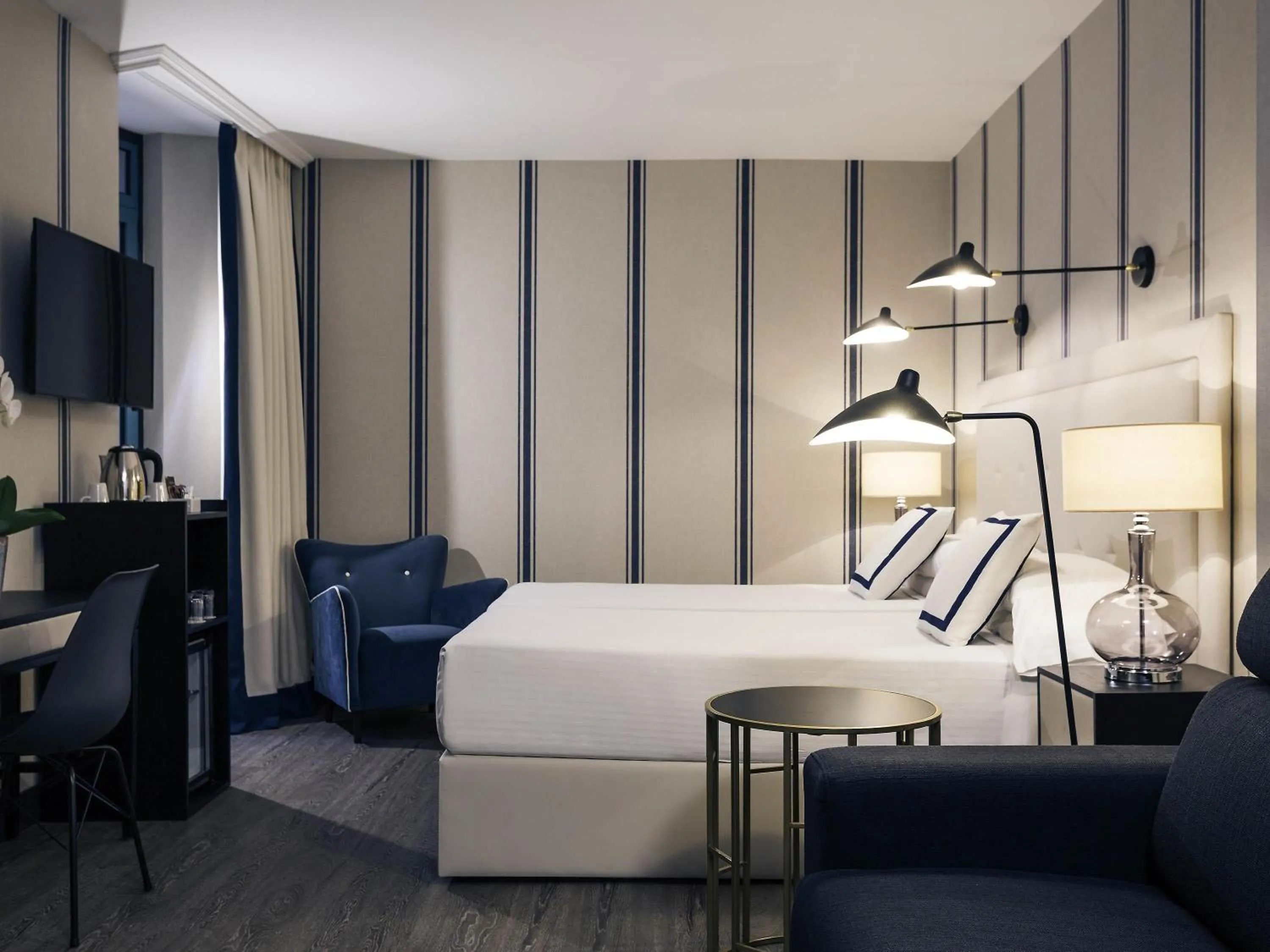 Family Room in Hotel Mercure Jardines de Albia