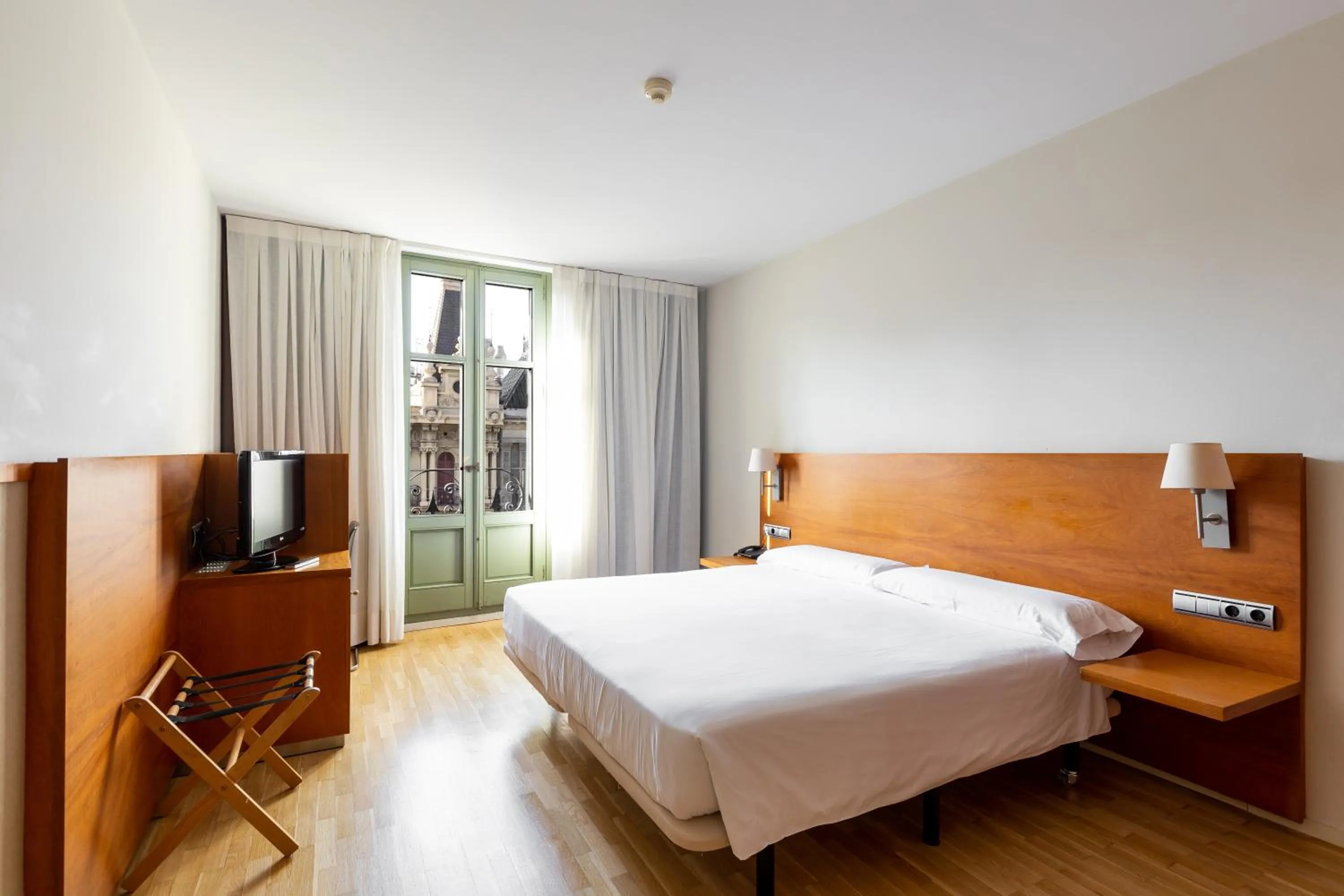 Double Room with Rambla View in Onix Rambla