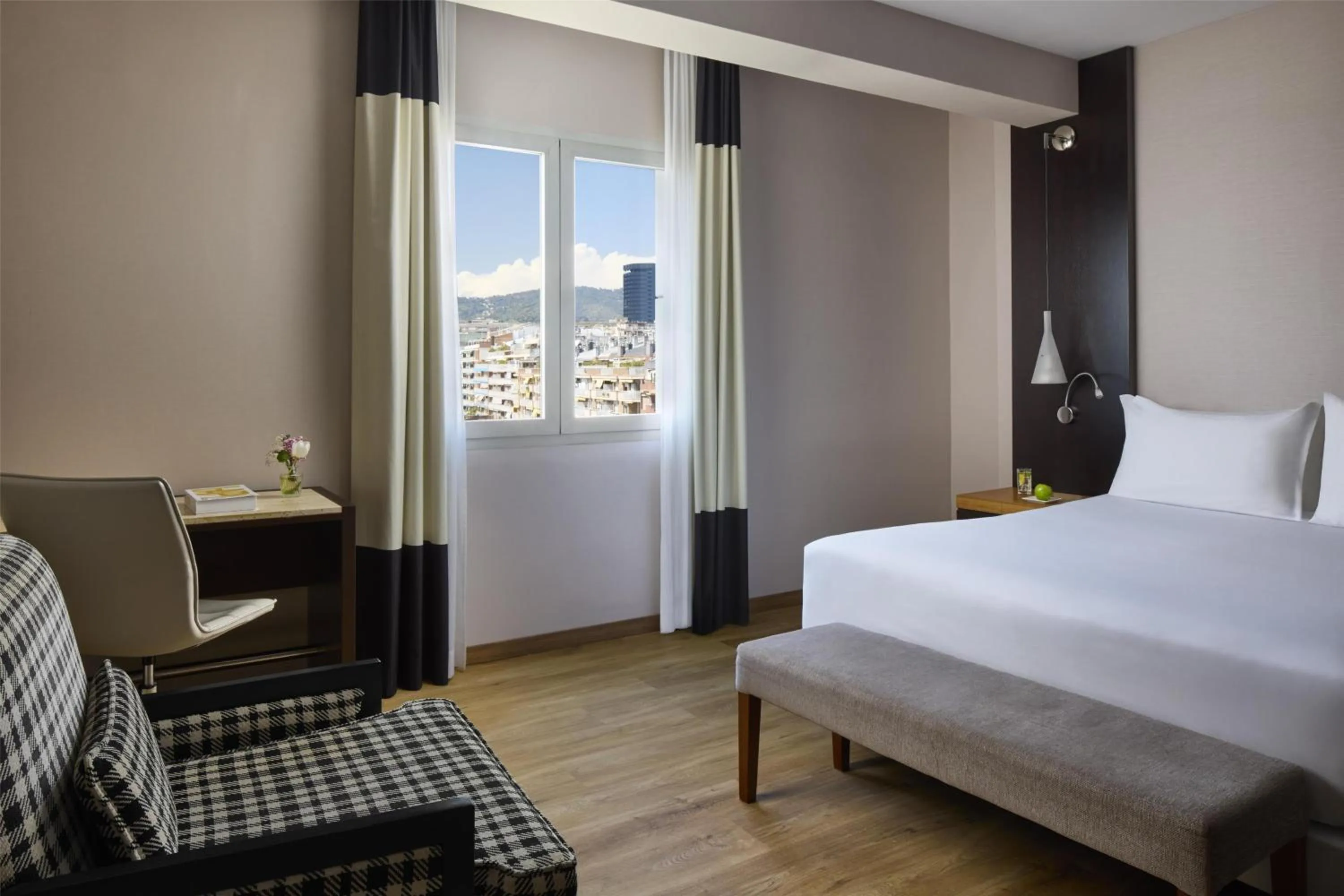 Standard Double or Twin Room in NH Barcelona Stadium
