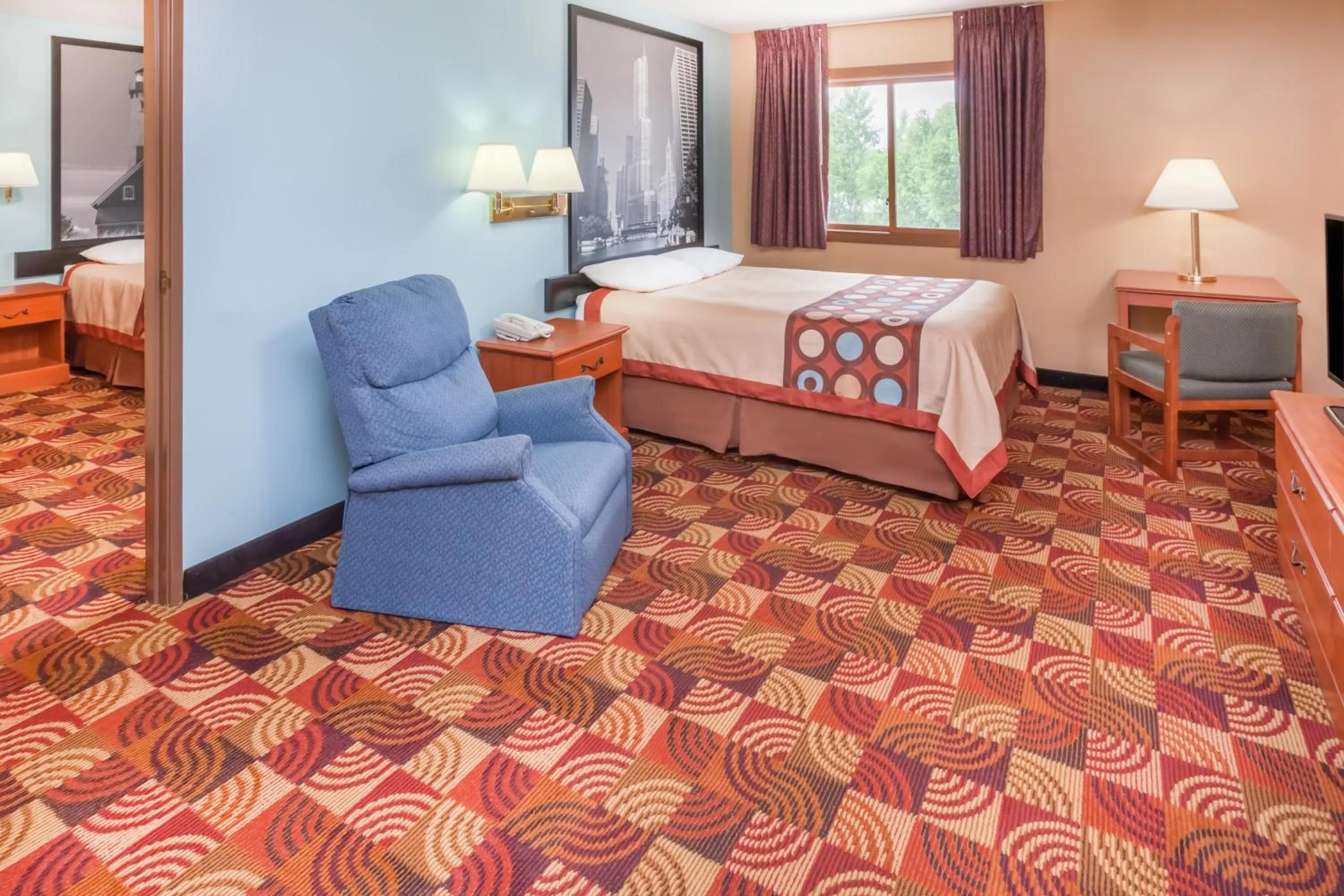 Studio Suite with Two Queen Beds - Non-Smoking in Super 8 by Wyndham Shipshewana