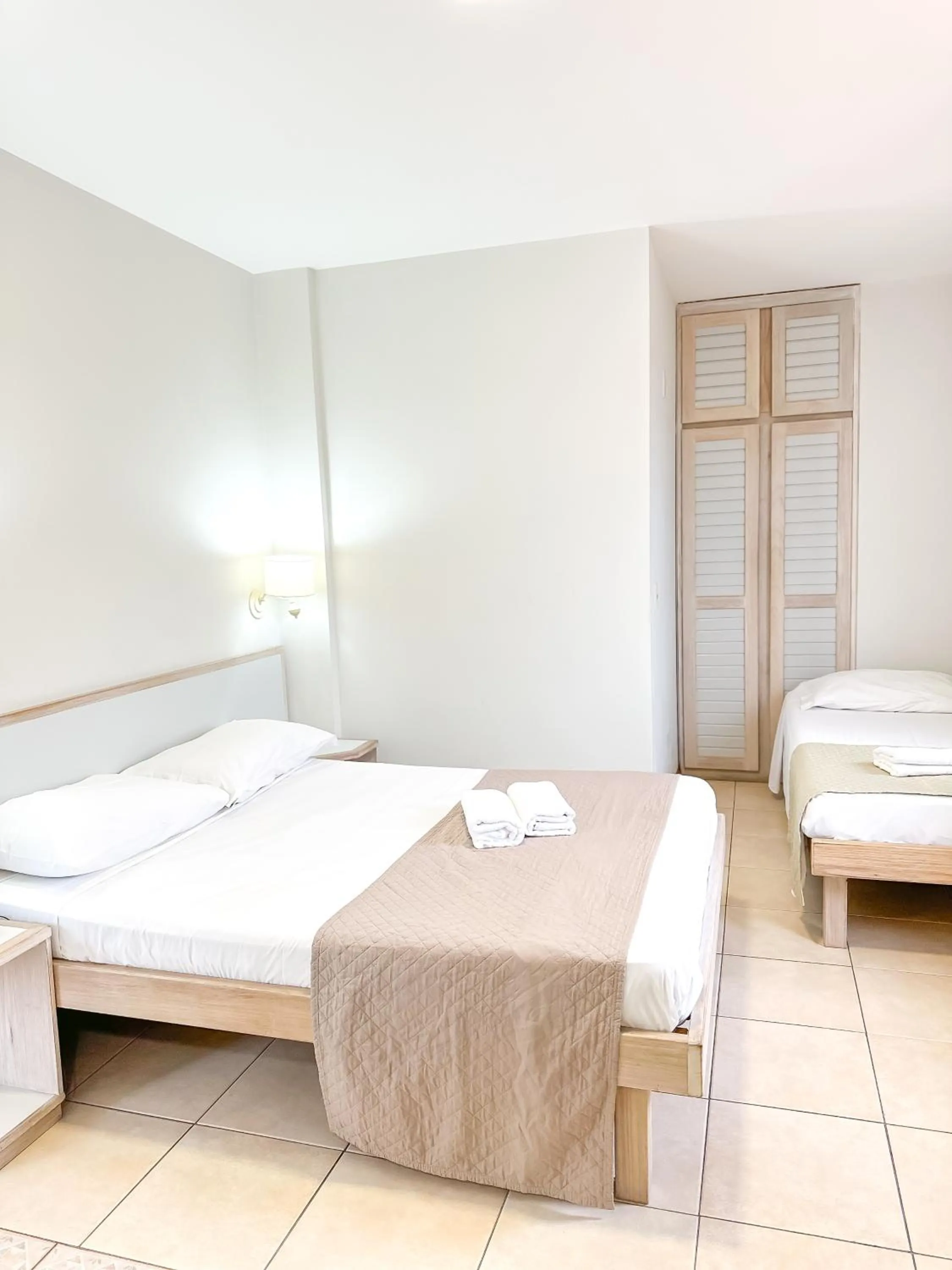 Standard Triple Studio in Gaivotas Praia Hotel