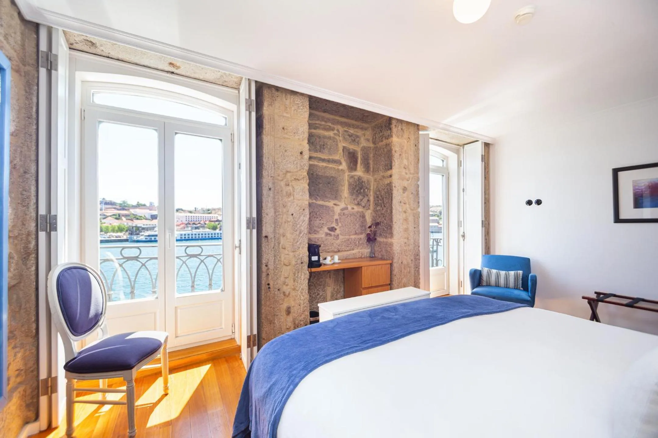 Superior Room with River view in 1872 River House by Olivia