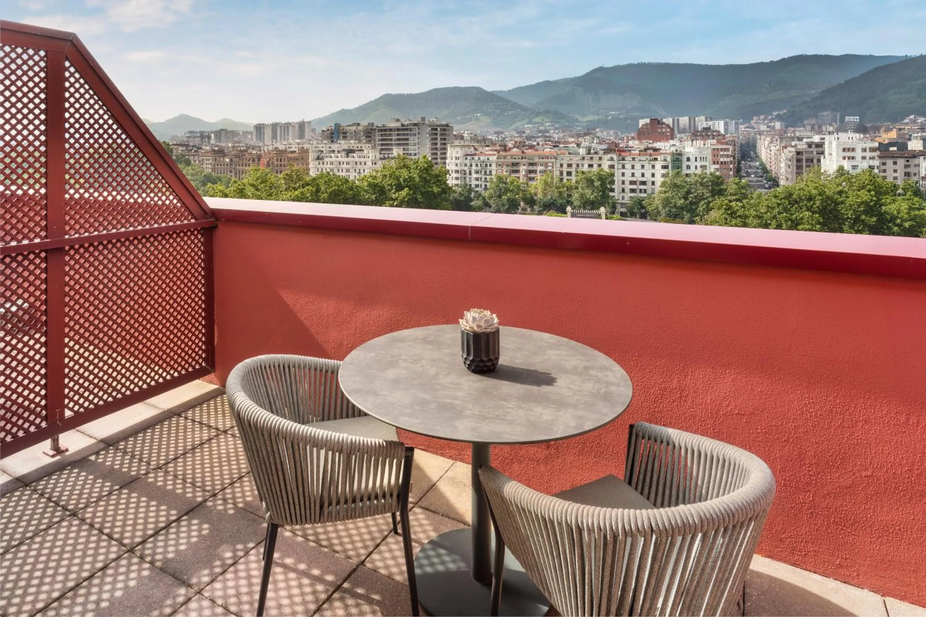 Supreme room with Terrace in Hotel Meliá Bilbao
