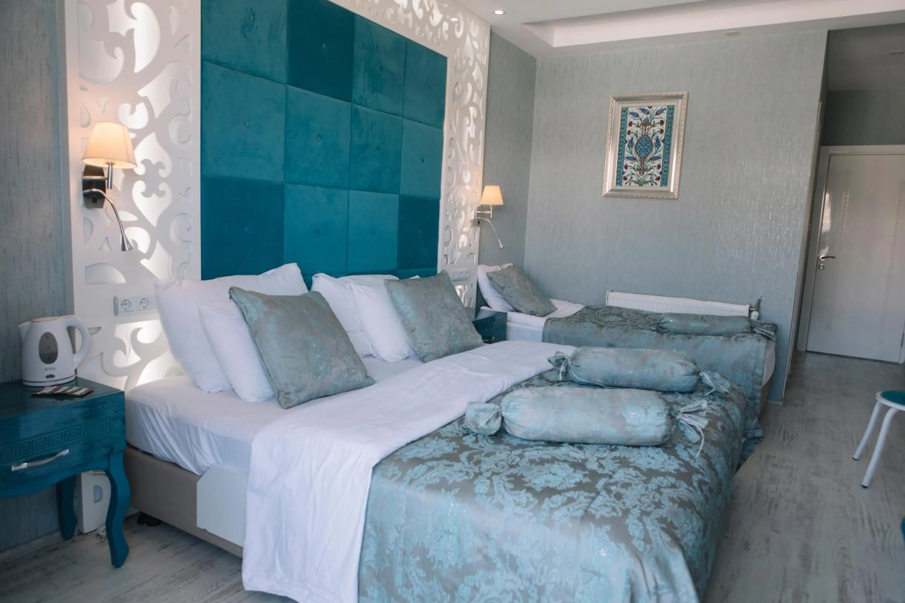 Comfort Triple Room with Travertine View in Melrose Viewpoint Pansiyon