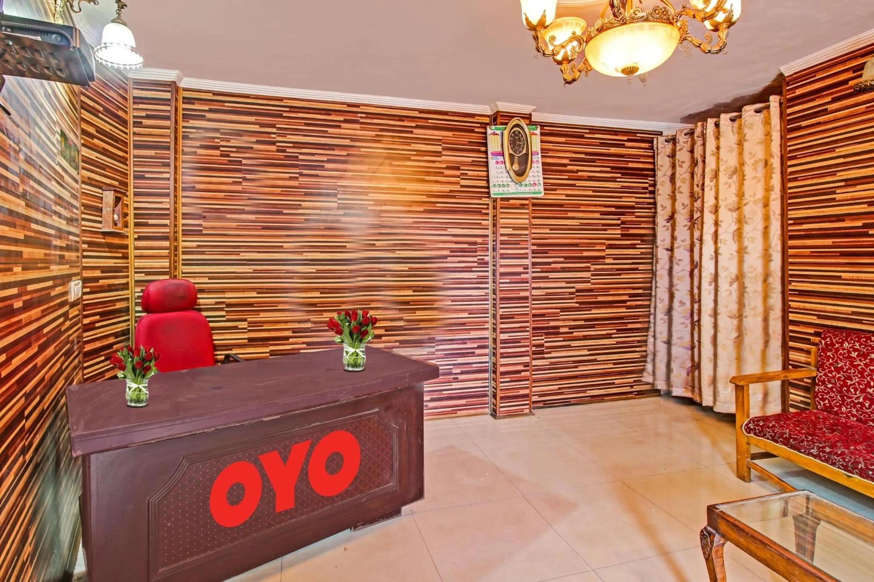 Hotel O Hunter's & Cafe