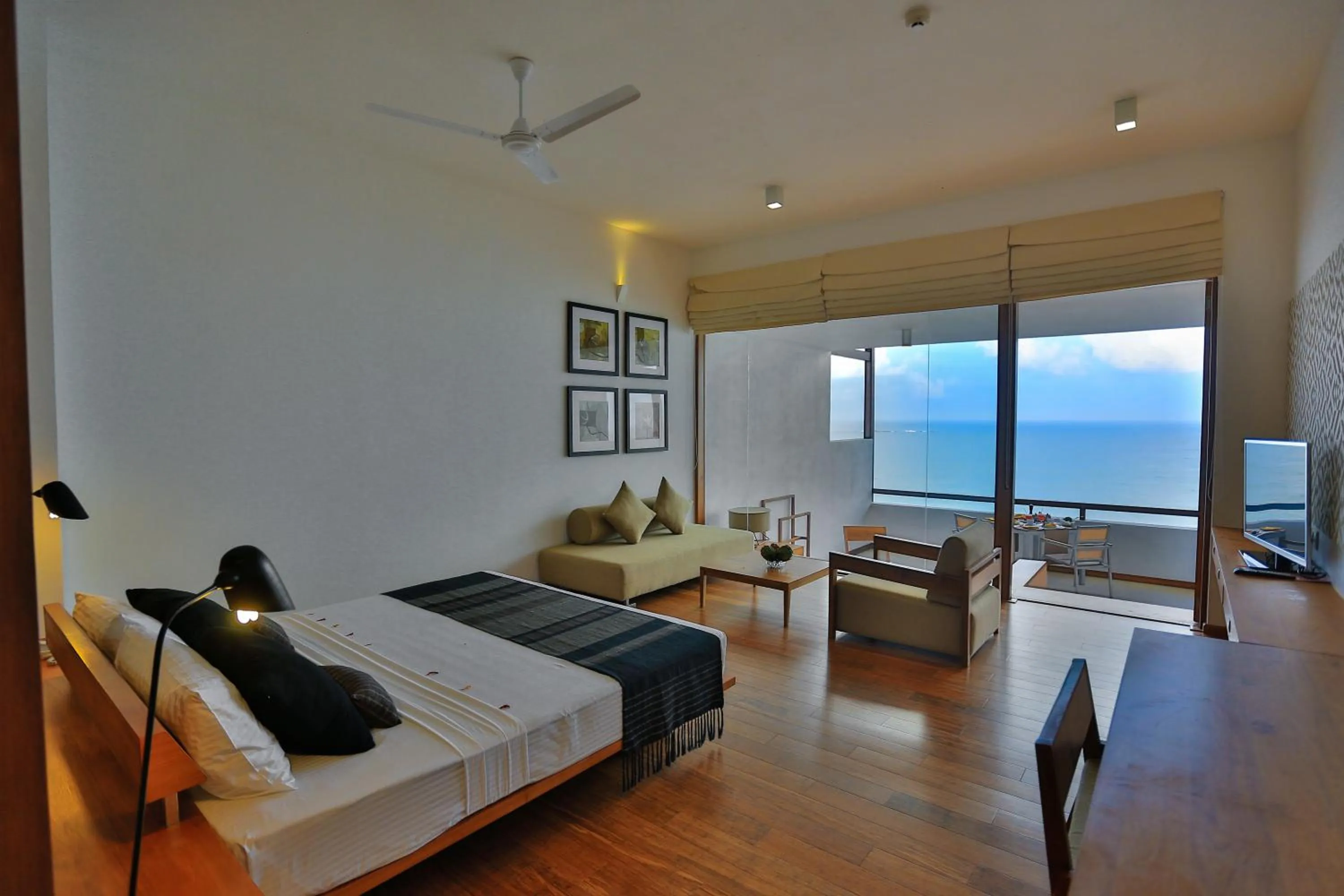 Deluxe Double Room with Balcony. 20% discount on spa treatments in Pandanus Beach Resort & Spa