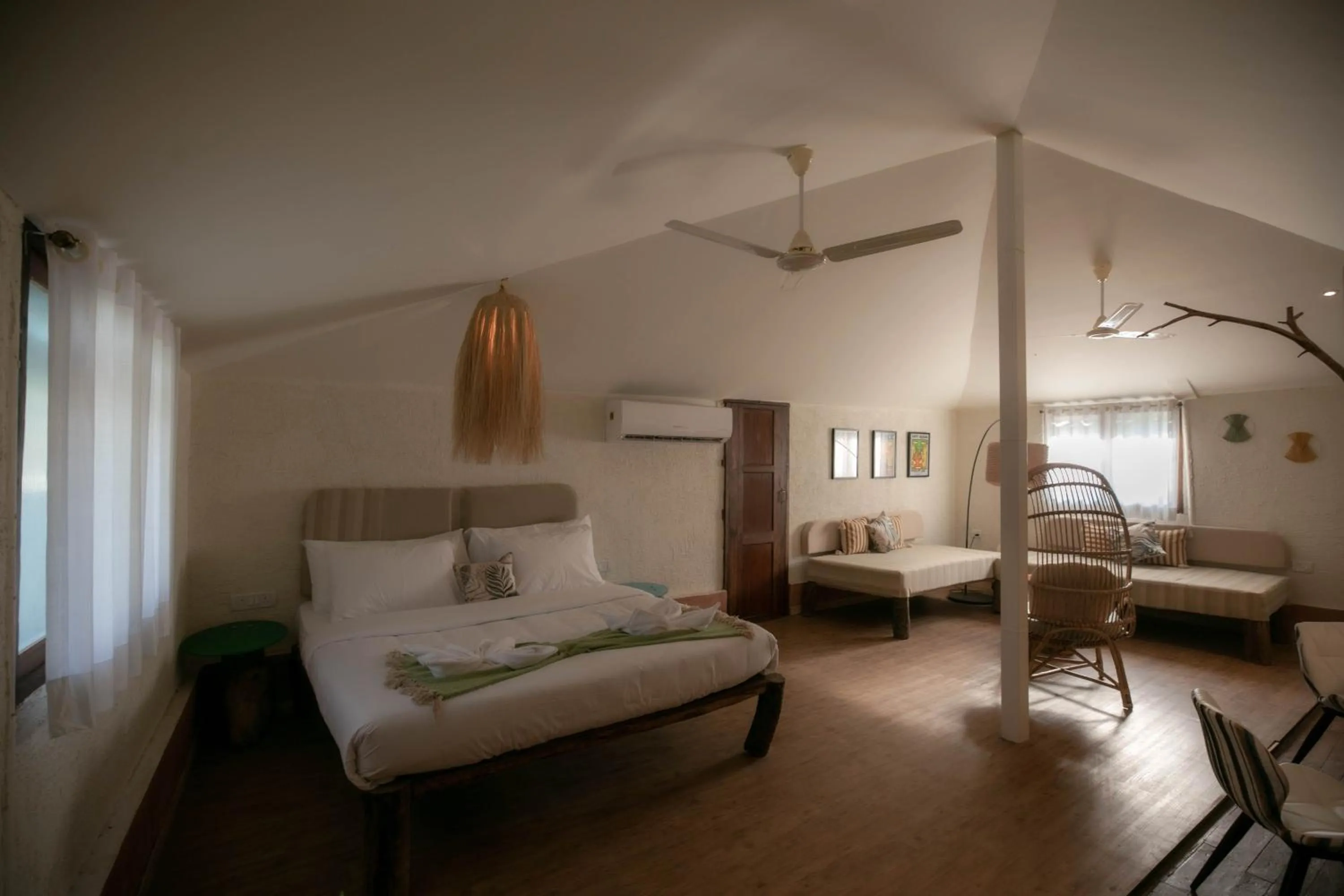 Junior Suite with Garden View - single occupancy in Circle