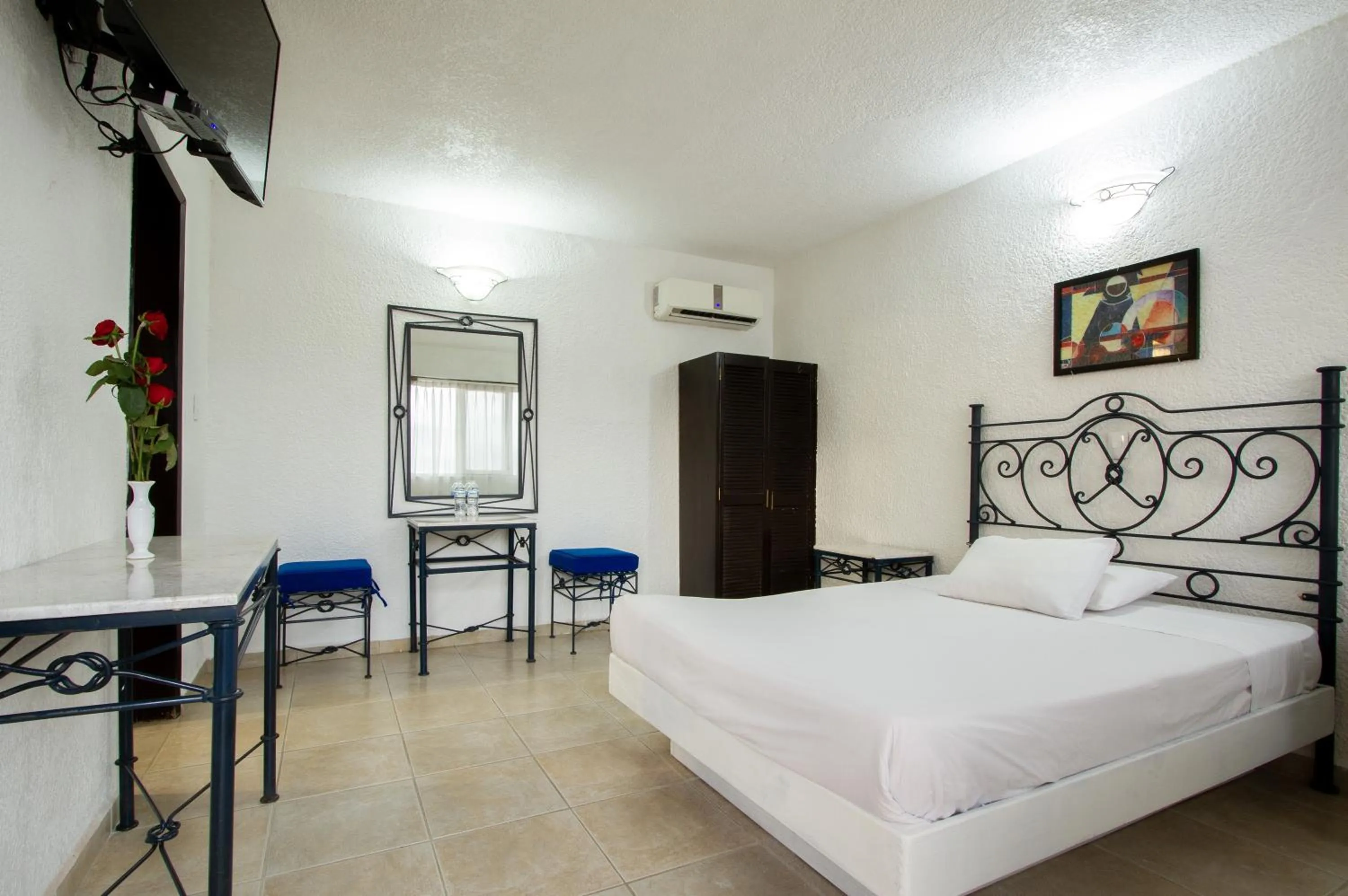 Budget Double Room in Hotel Bedd Express Querétaro