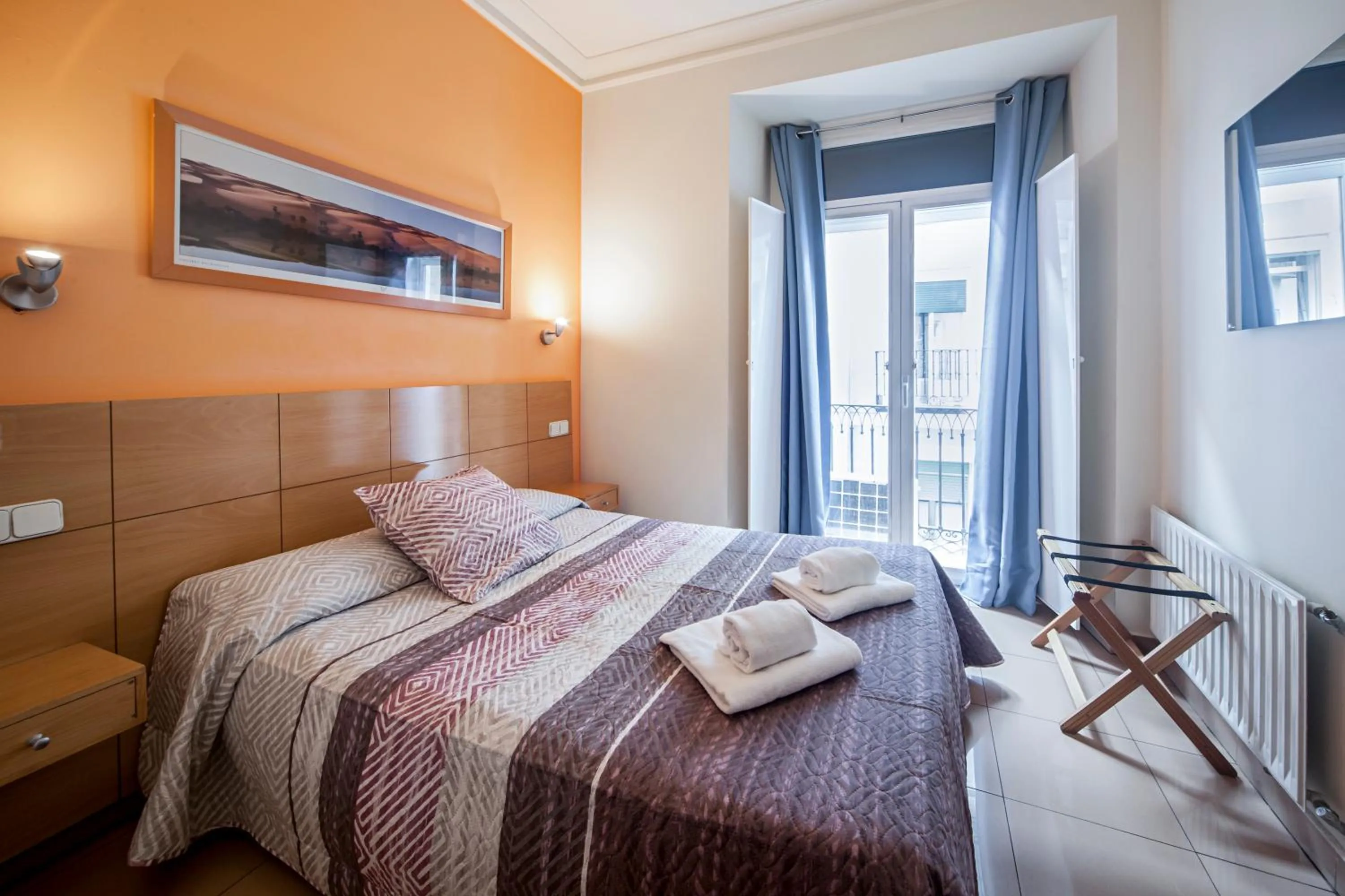 Double Room in Hostal Inter Puerta del Sol AUTO CHECK IN