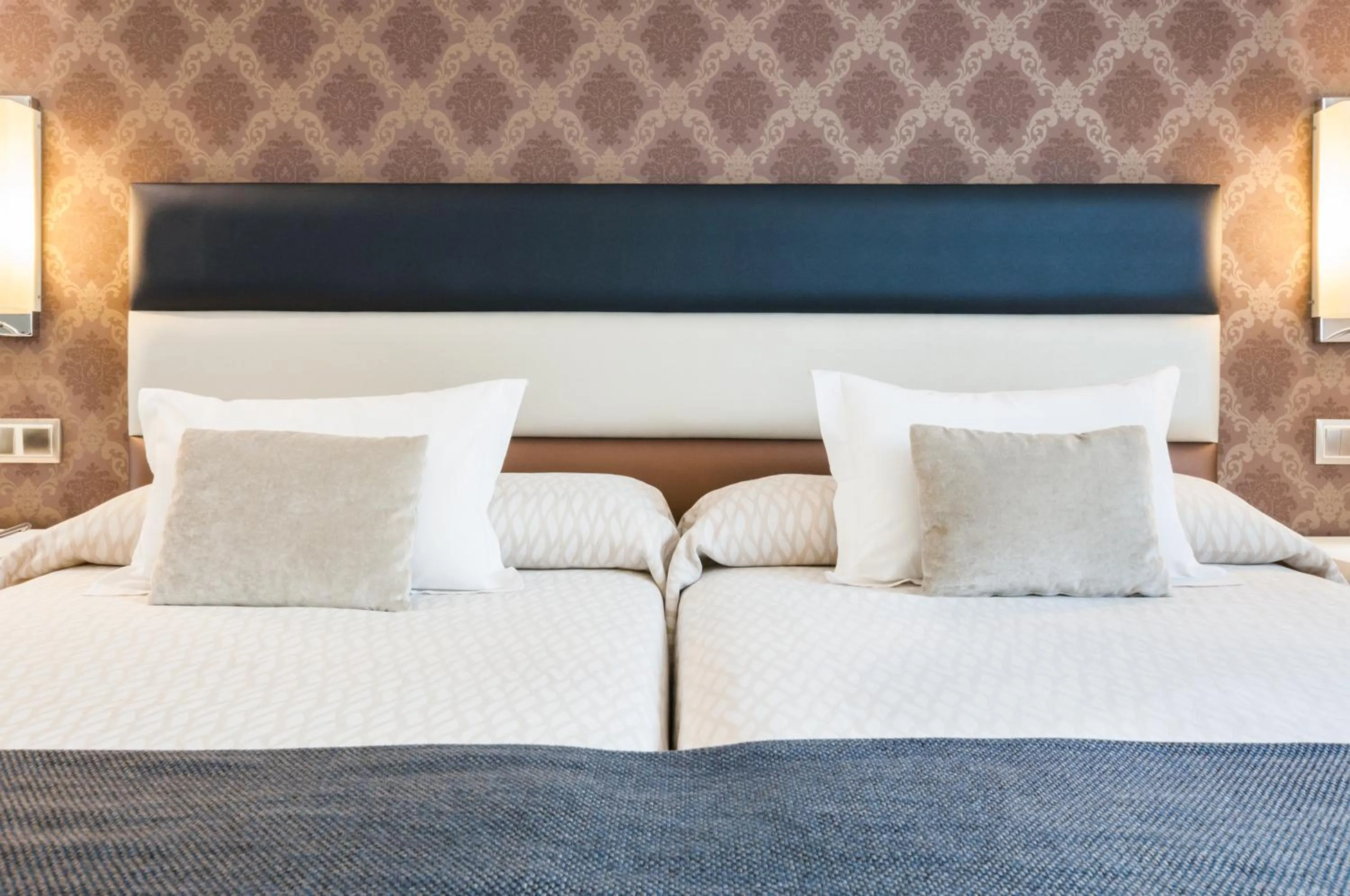 Deluxe Double or Twin Room in Gran Versalles