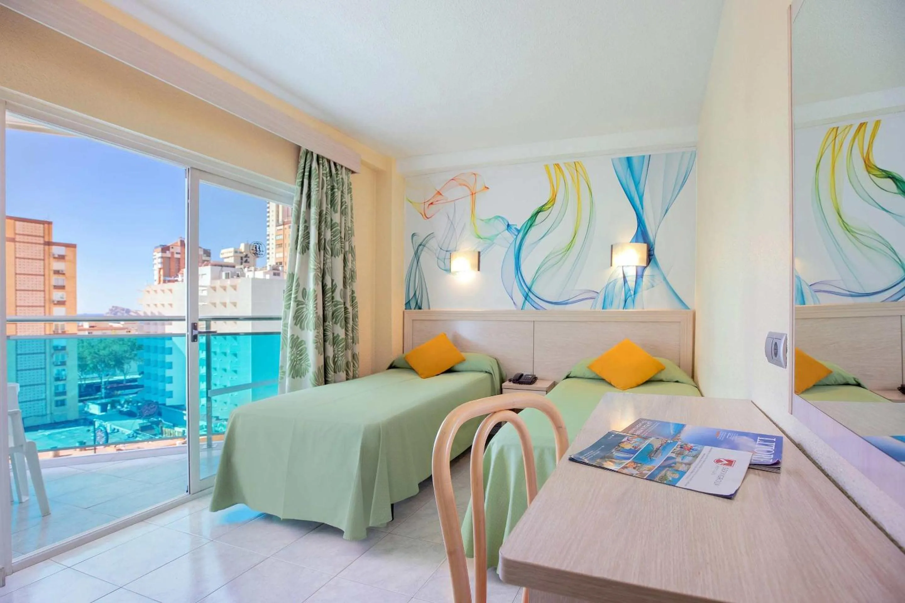 Twin Room in Hotel Servigroup Calypso