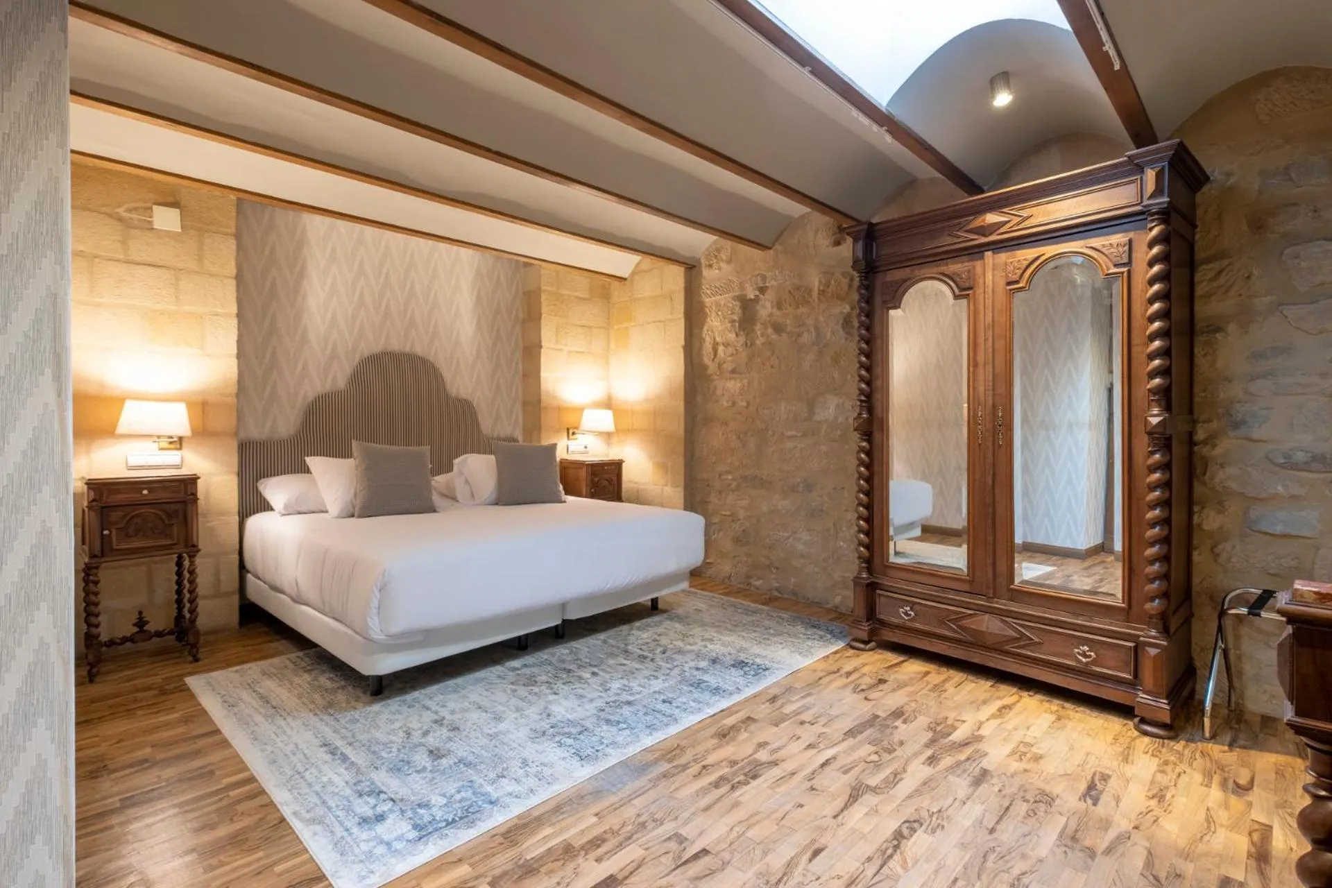 Superior Interior Double Room in Hotel Cetina Palacio de los Salcedo