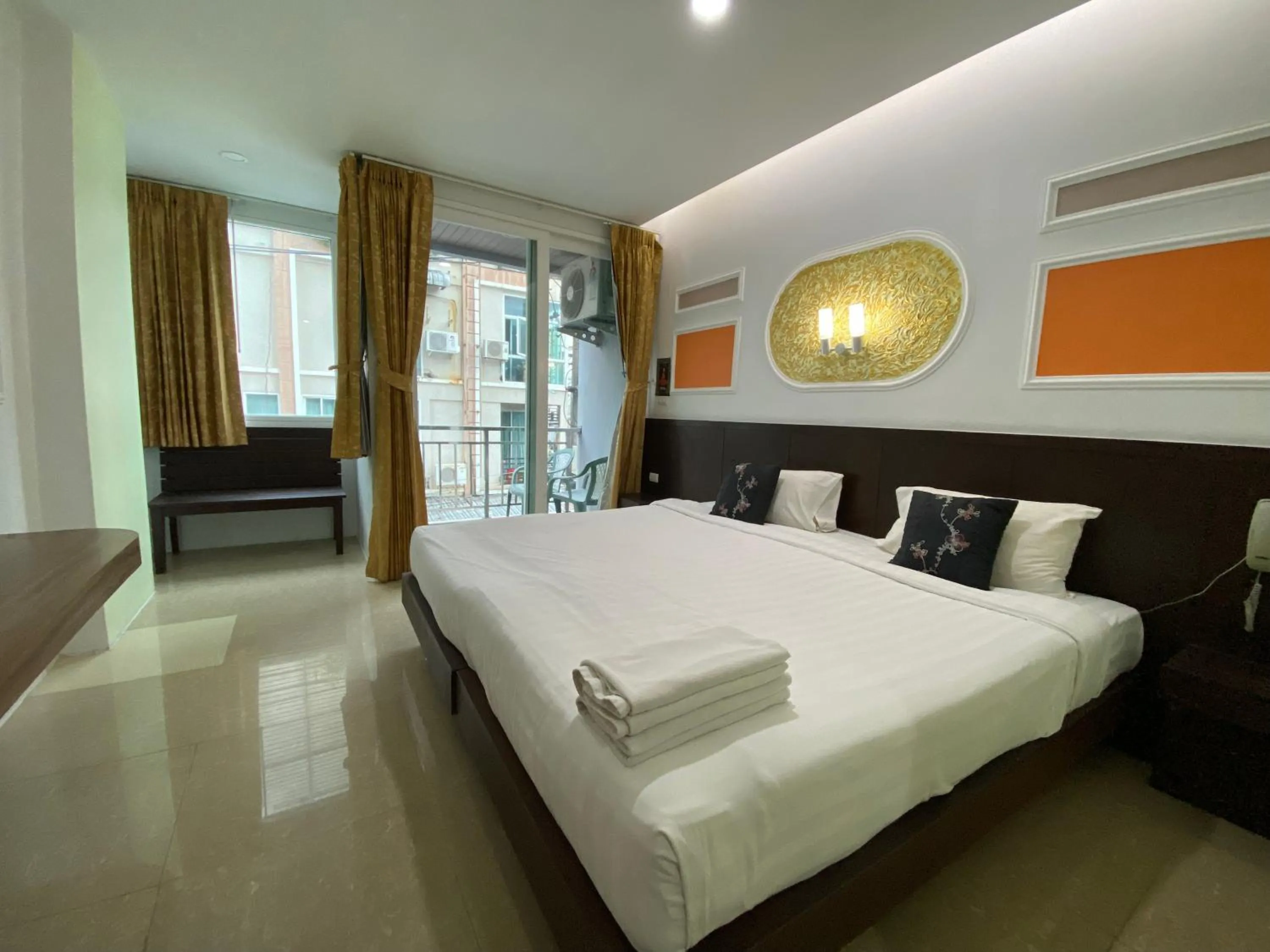 Superior King Room in 77 Patong Hotel & Spa