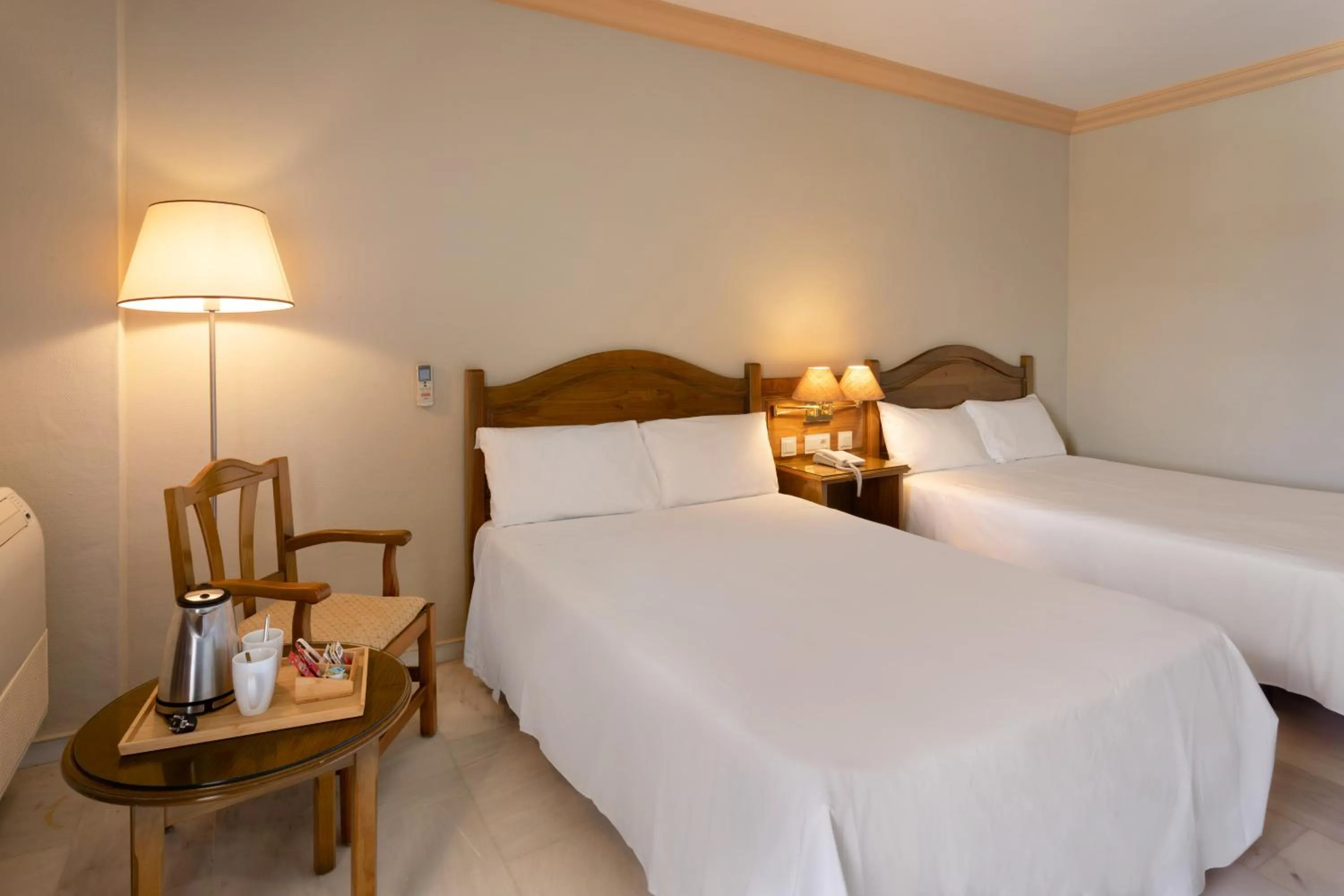 Connecting Family Room with Sea View in Sol Guadalmar