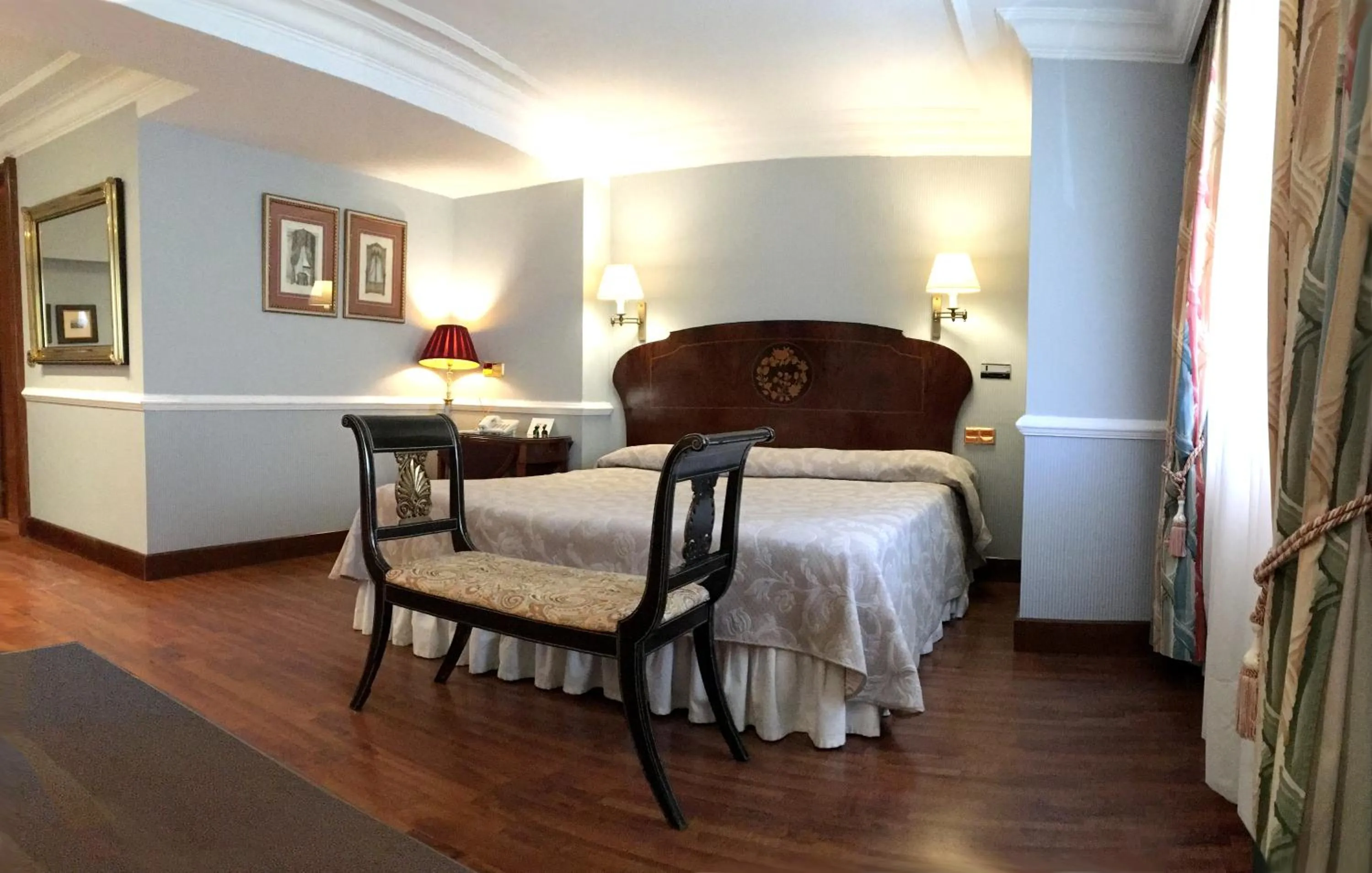 Family Room in Hotel Maria Luisa