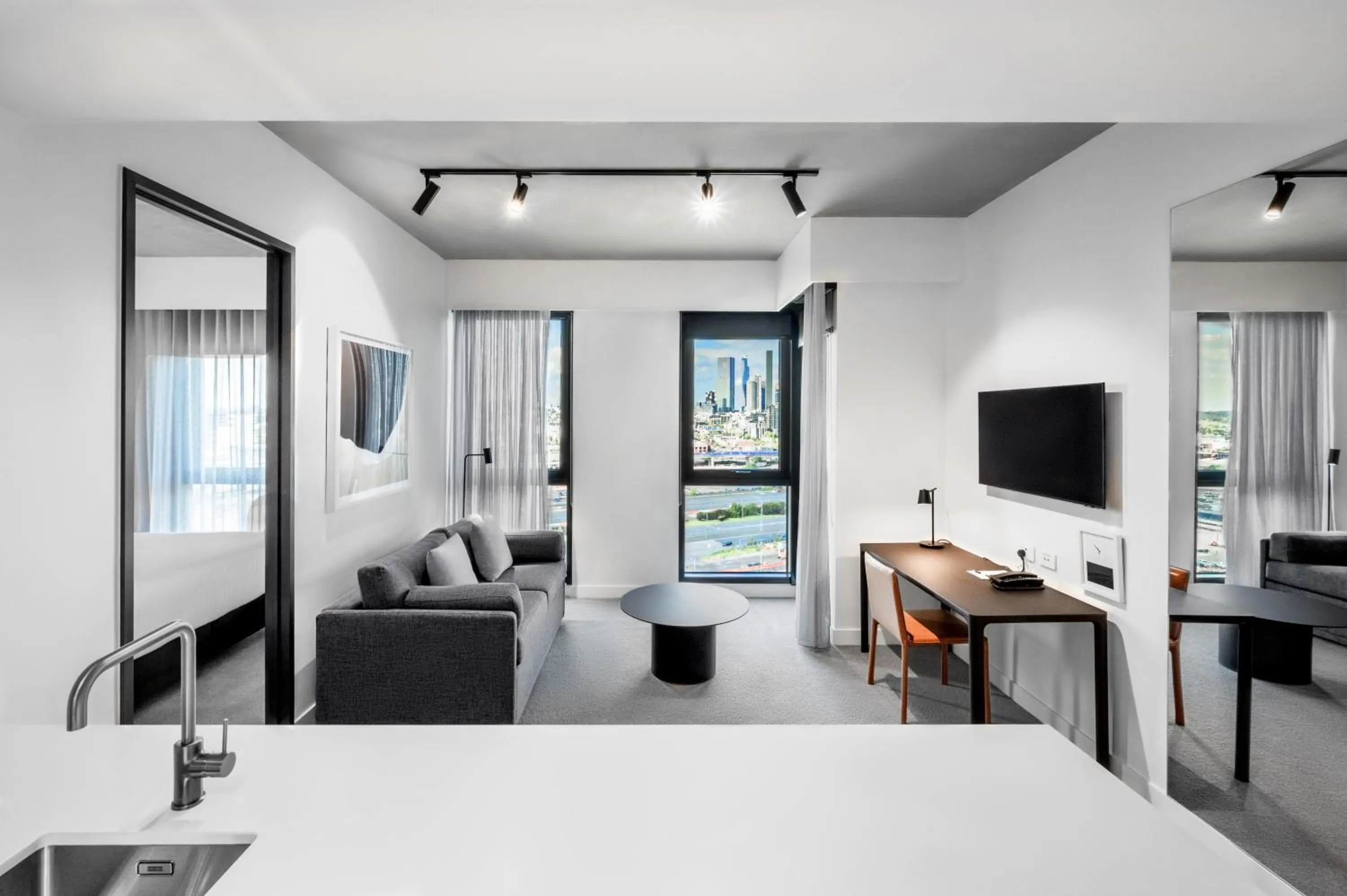 One-Bedroom Apartment in Nesuto Docklands