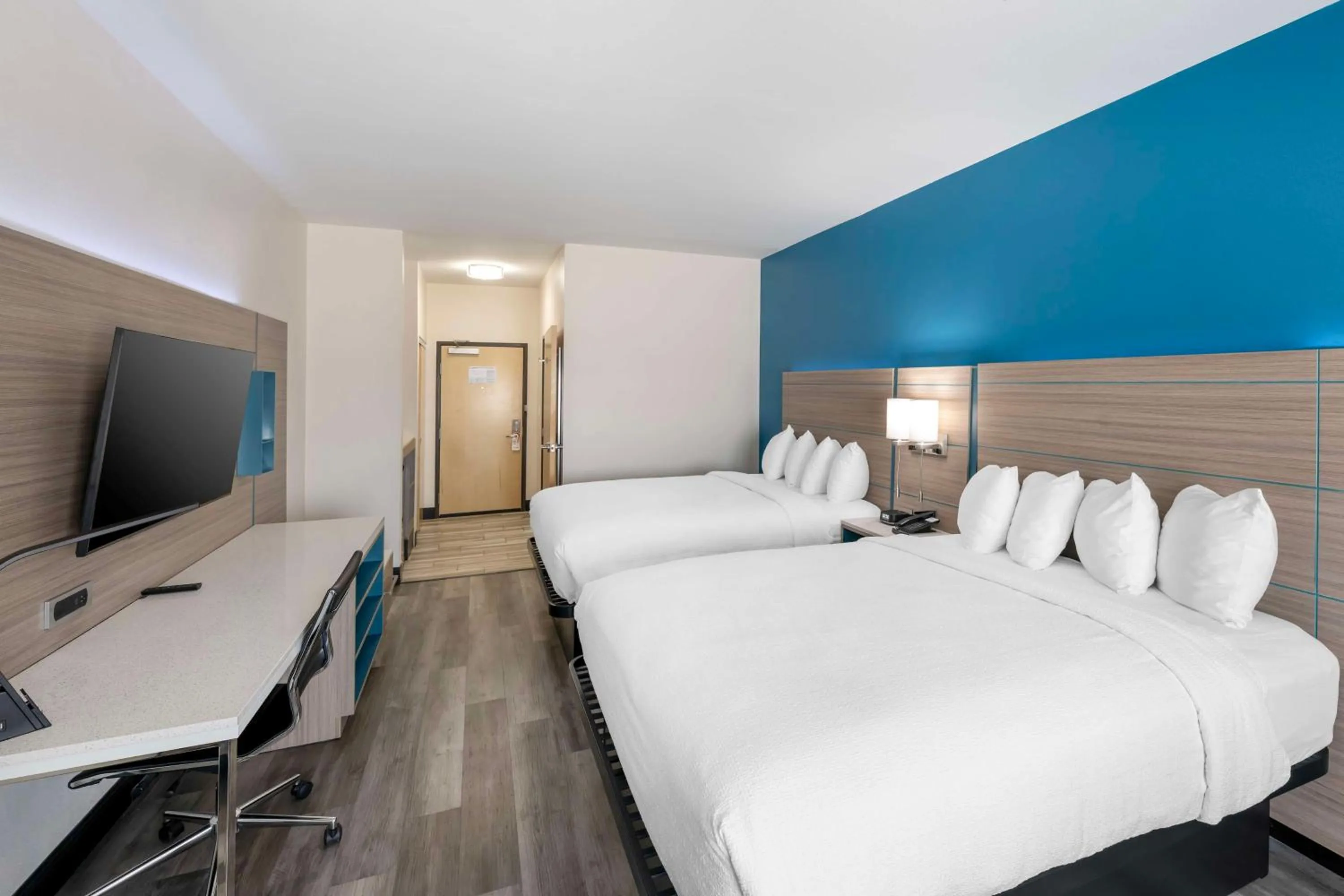 Queen Room with Two Queen Beds with Kitchen in Best Western Plus Executive Residency Carlsbad Hotel