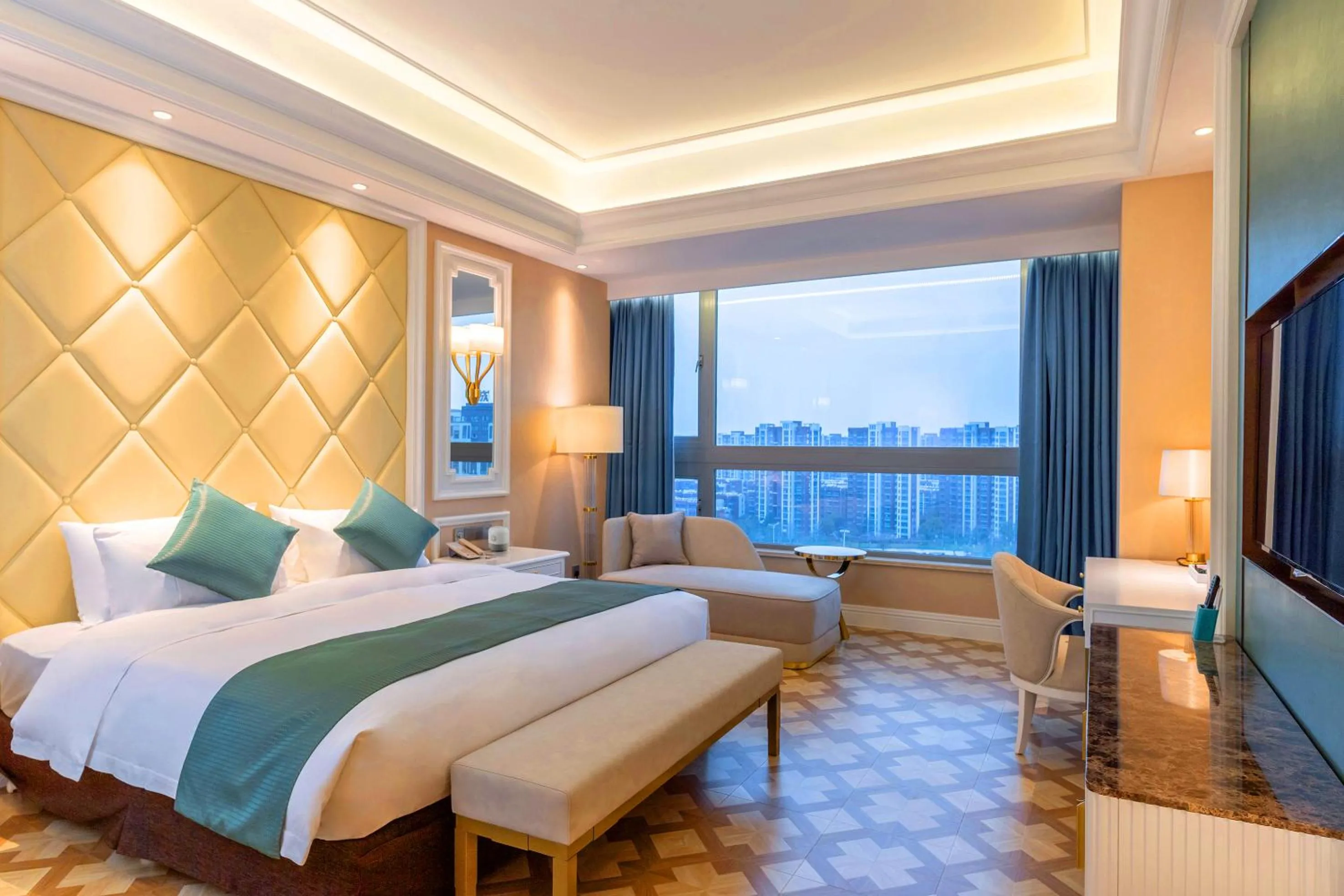 Executive King Room - single occupancy in Wuhu Suning Universal Hotel