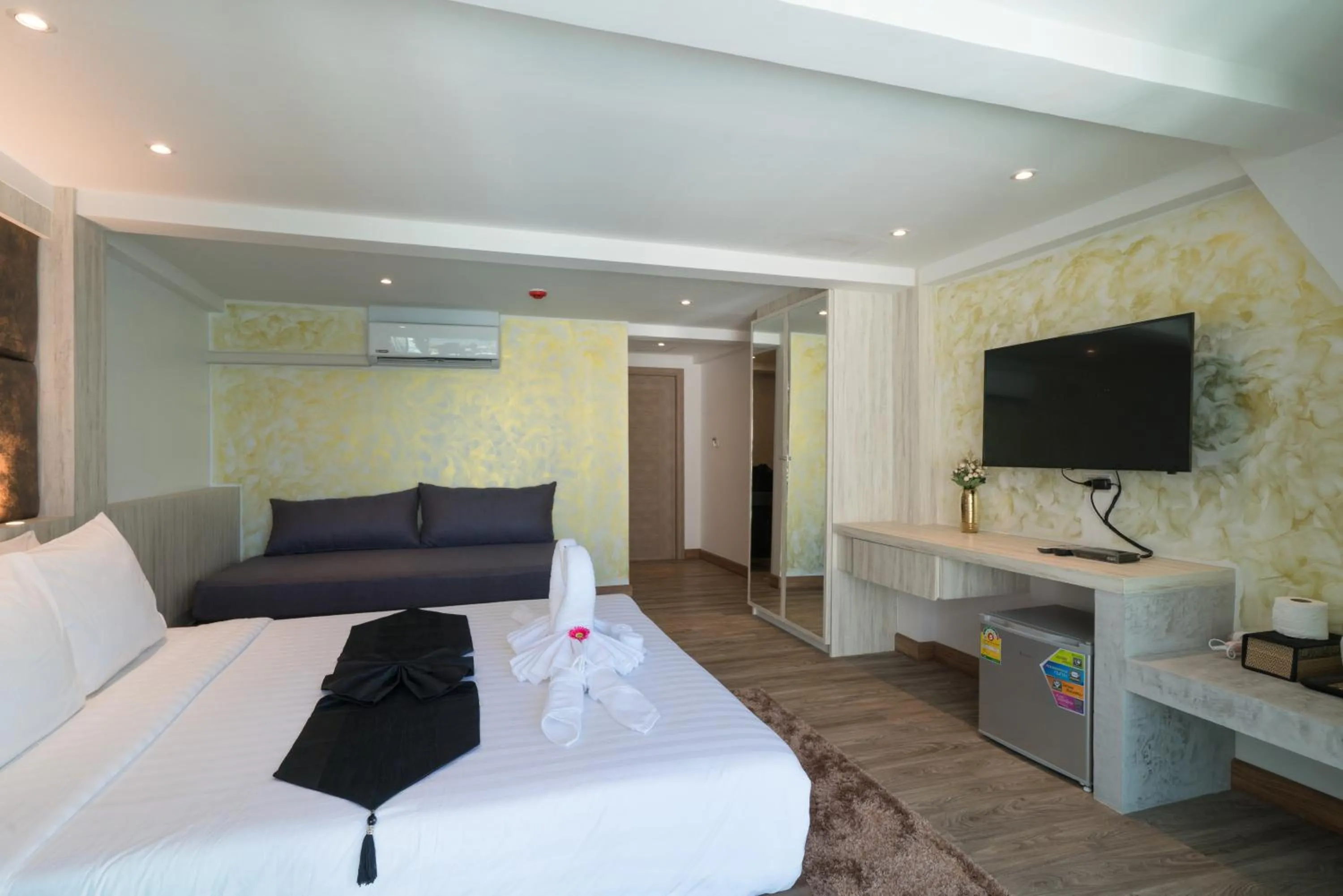 Deluxe Triple Room with Sea View in Destination Patong