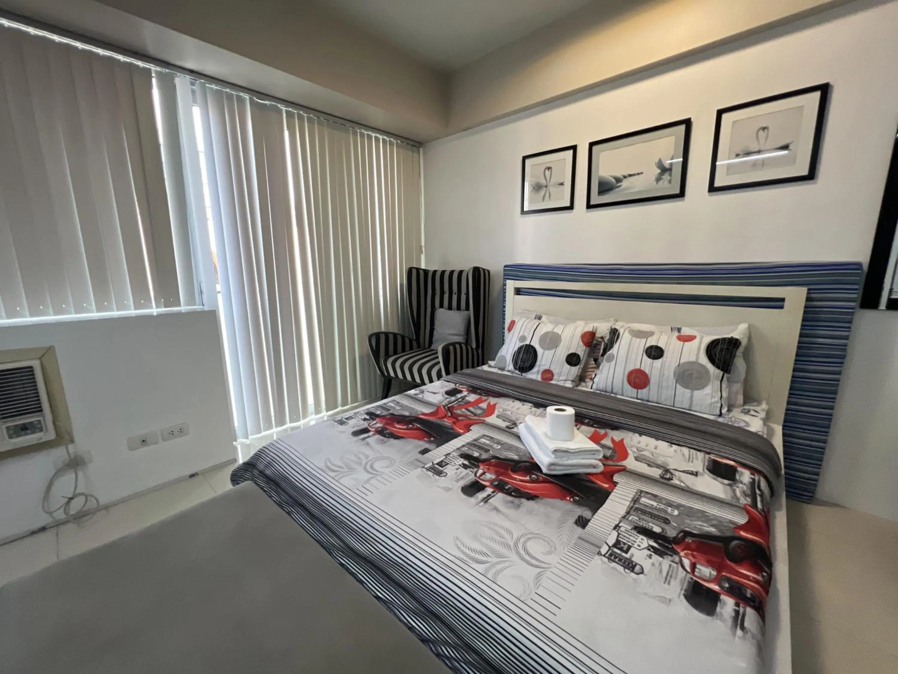 Apartment in Del's Condotel across NAIA Terminal 3