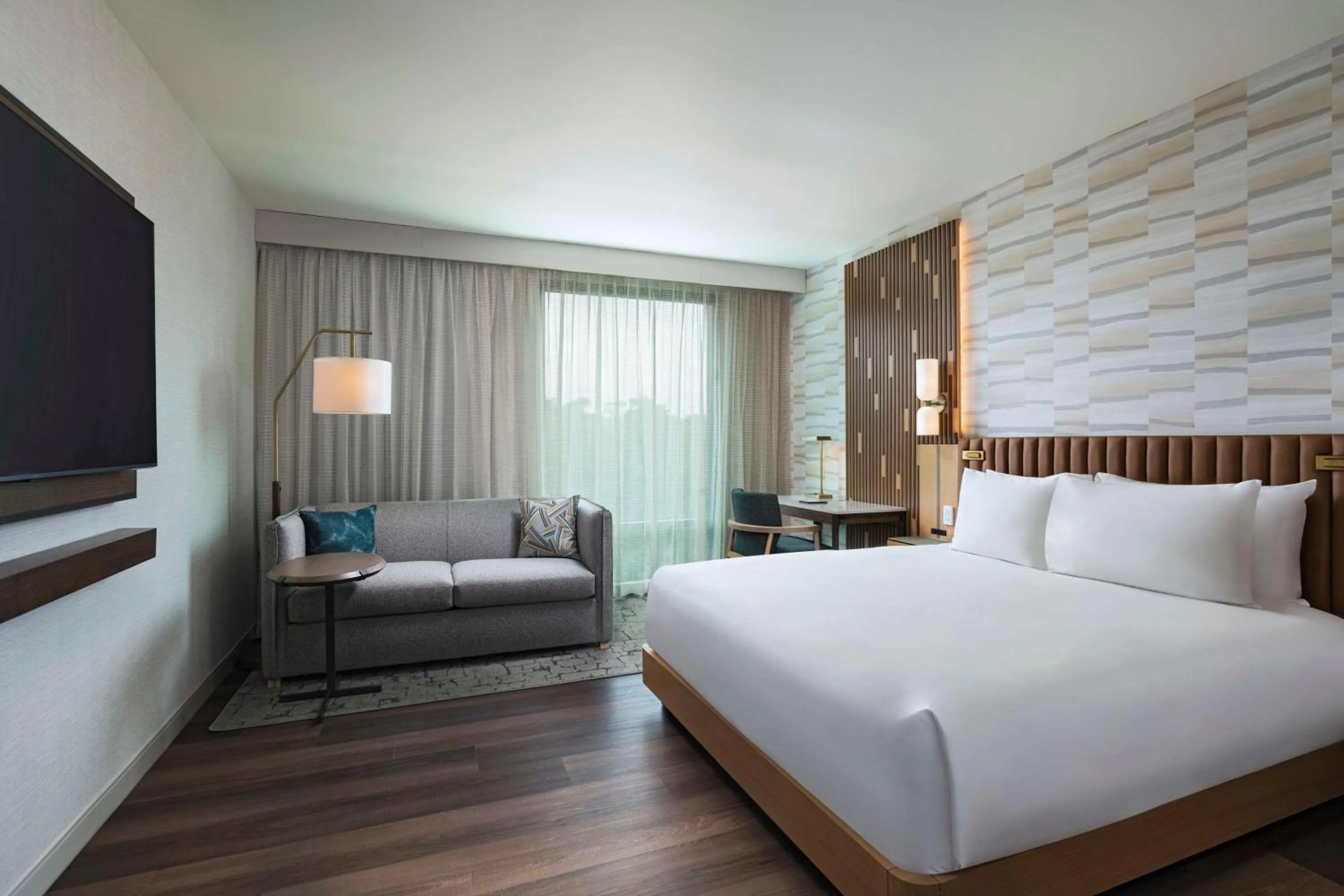 King Room with Sofa Bed in Hyatt Regency Conroe