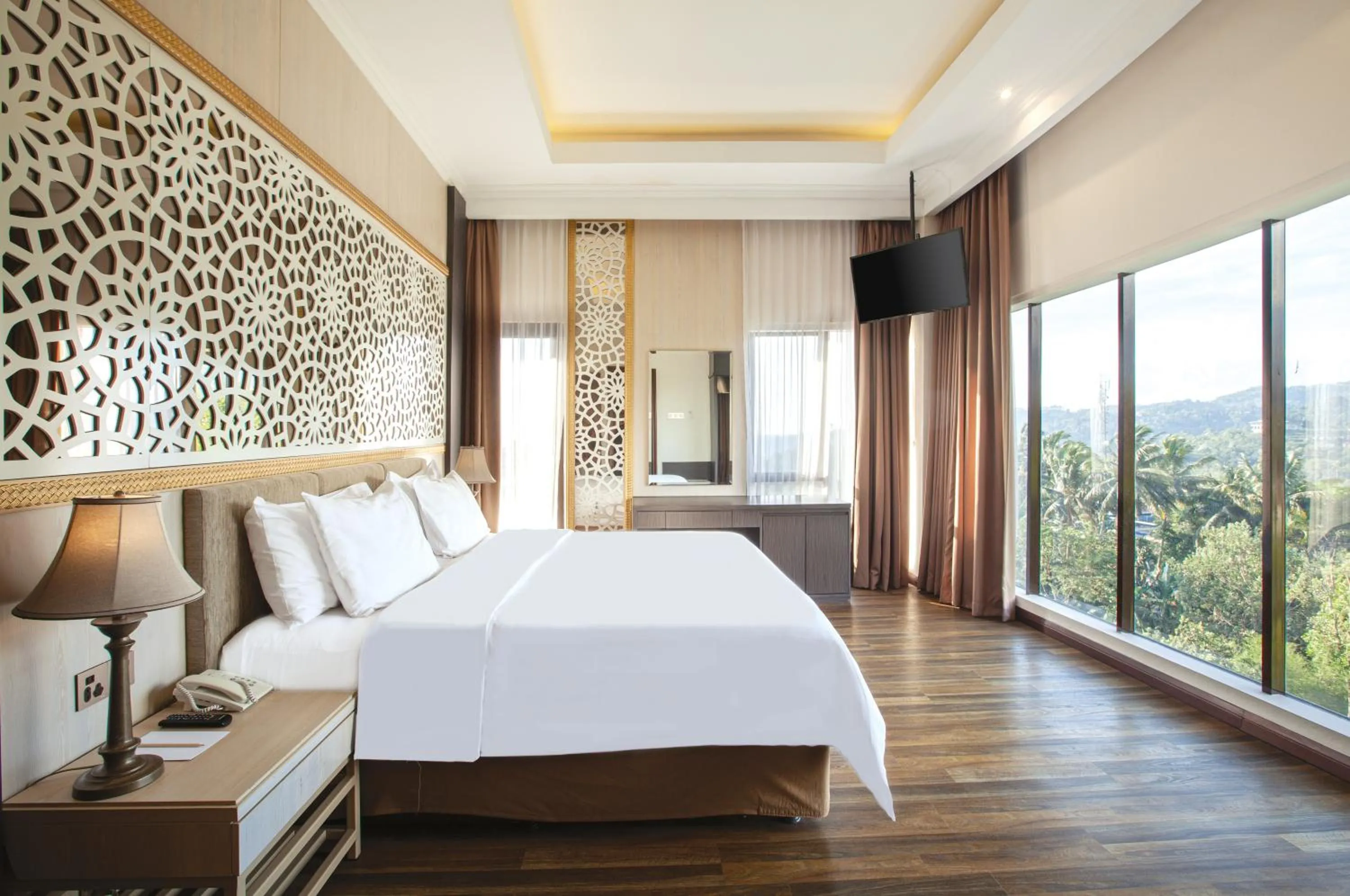 Suite in The Green Peak, ARTOTEL Curated
