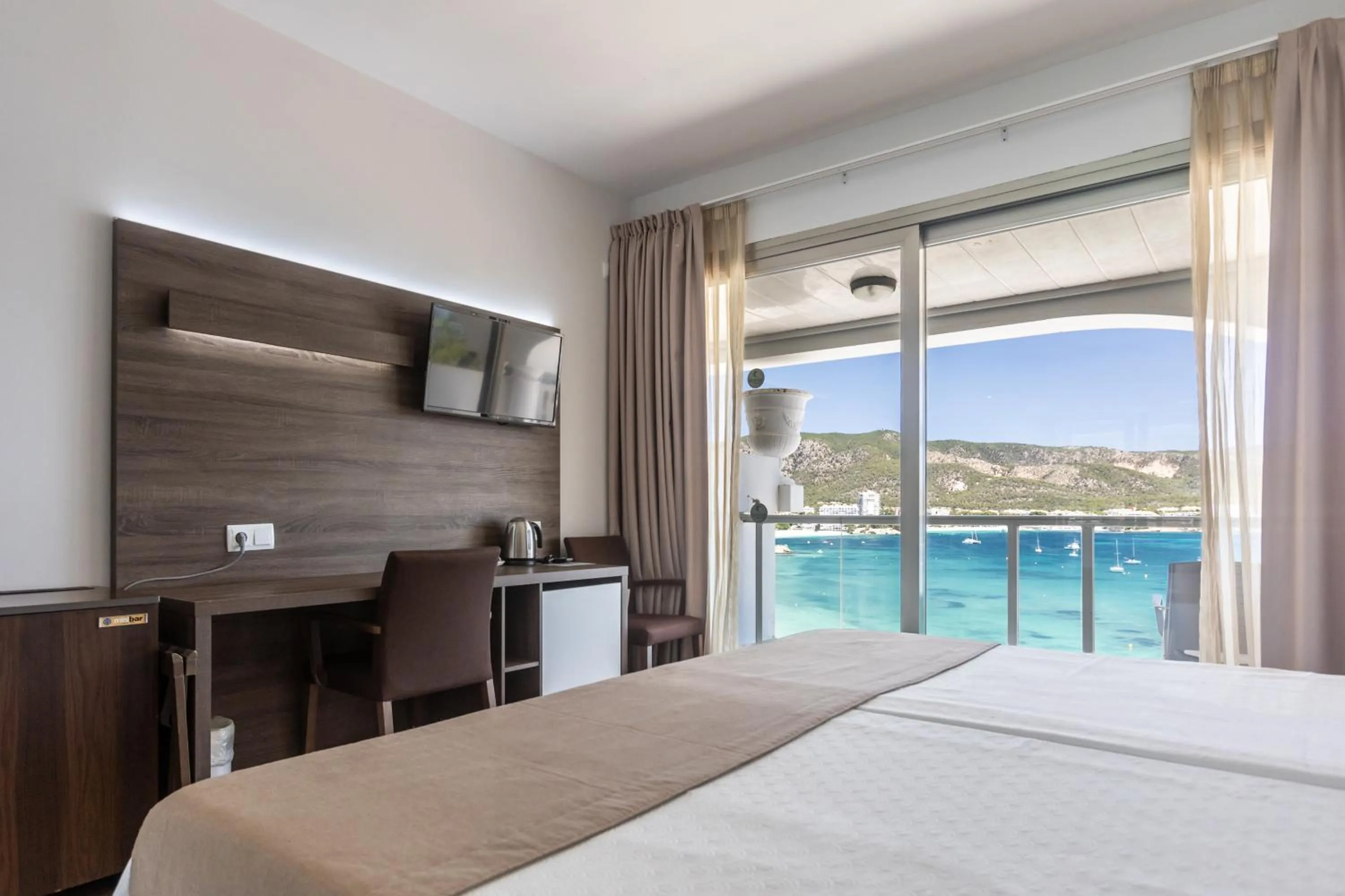 Twin Room with Sea View - High Floor in Seramar Hotel Comodoro Playa