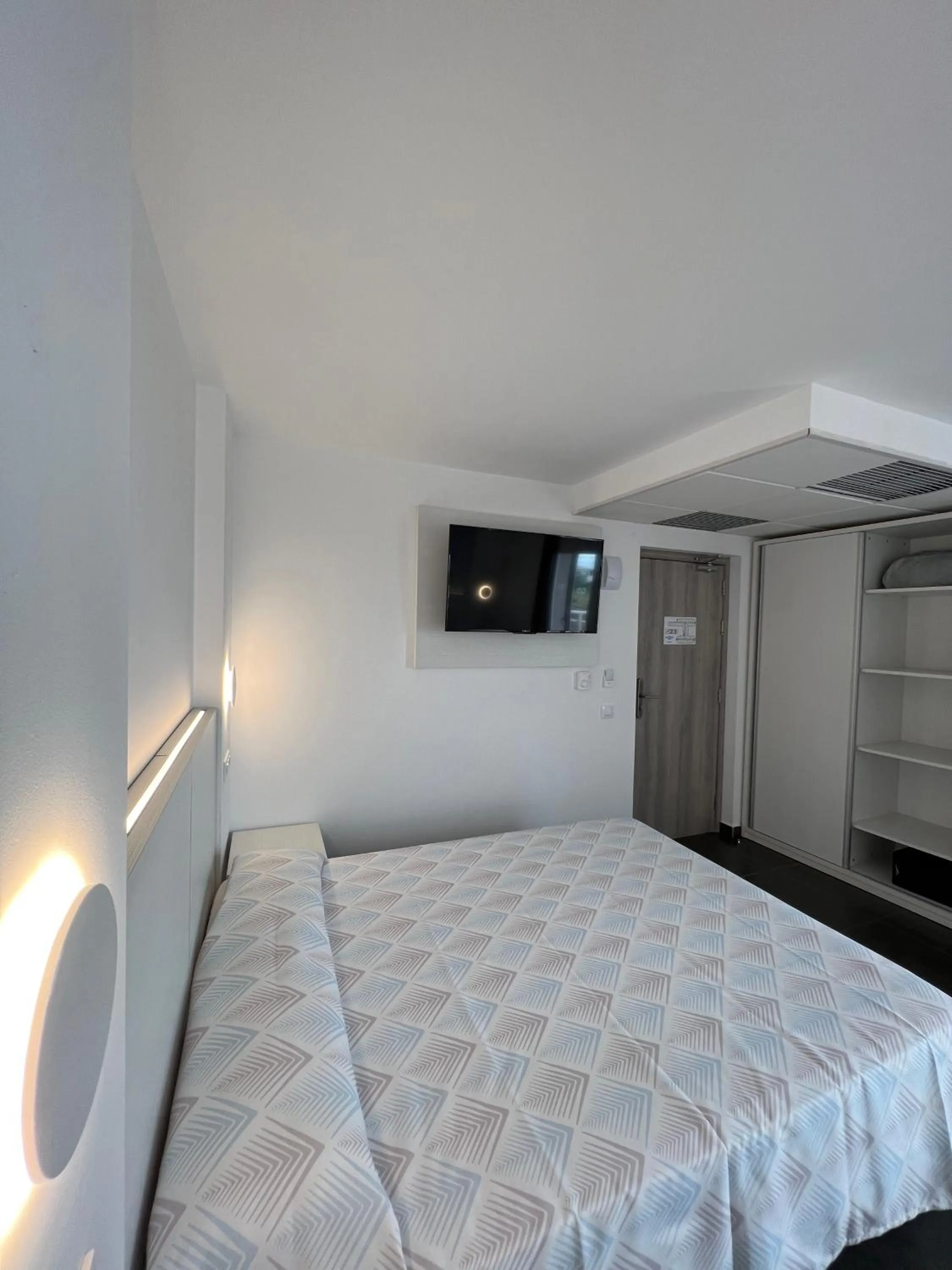 Standard Twin Room (2 adults) in Hotel Sorra Daurada Splash