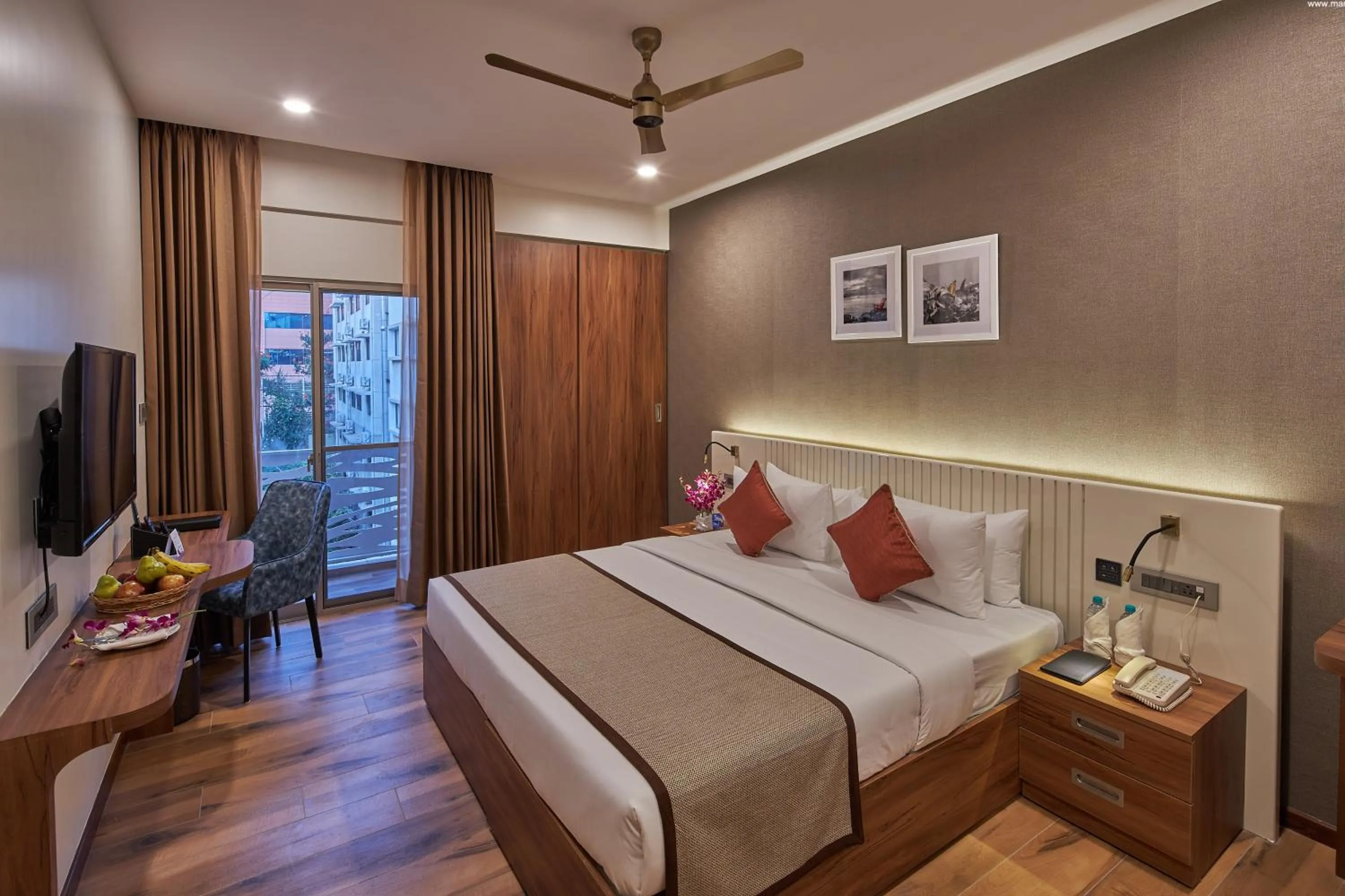 Premium King Room - single occupancy in Regenta Inn Grand-ORR, Mahadevapura