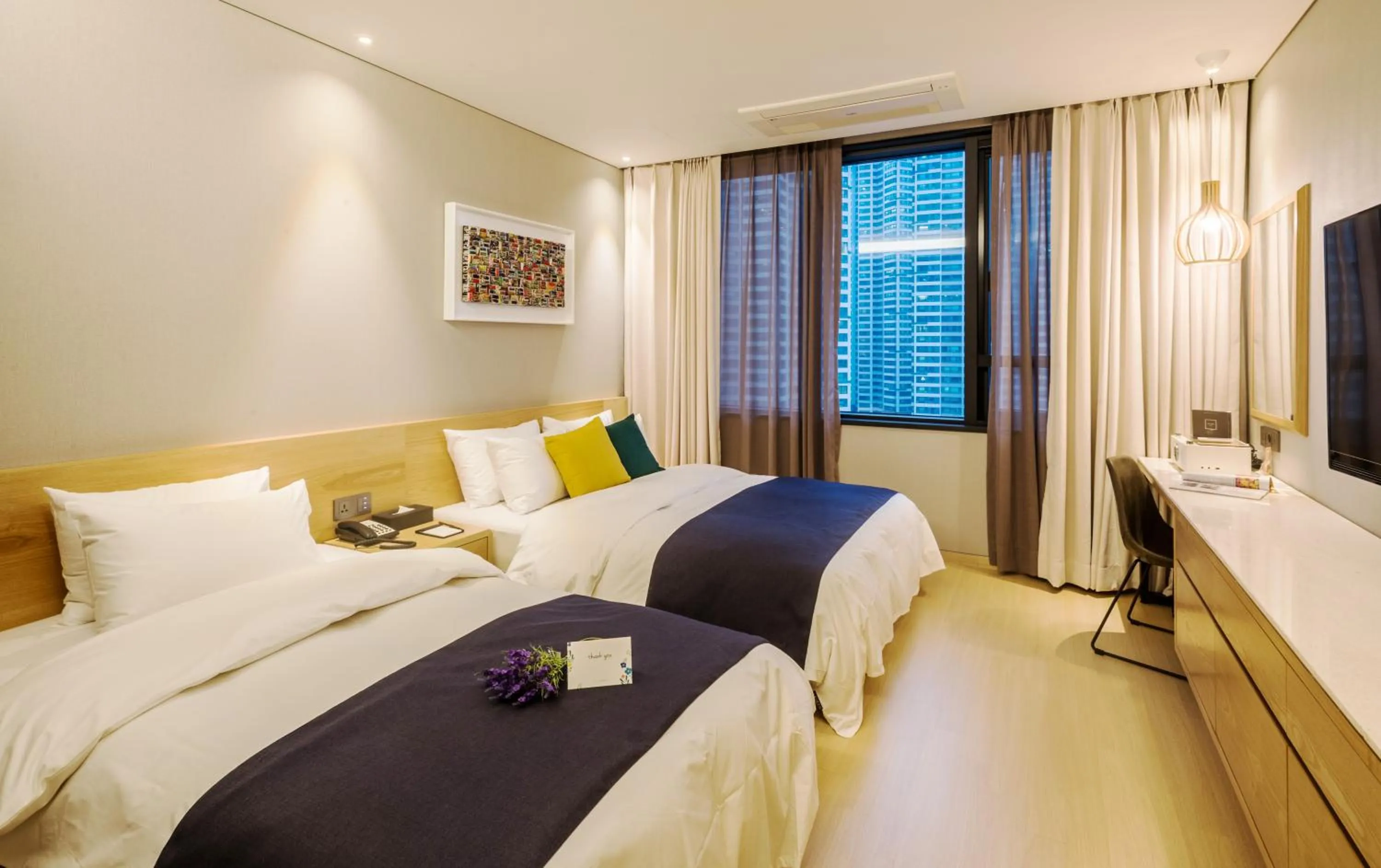 Deluxe Twin Room in GloucesterHotel Cheongju