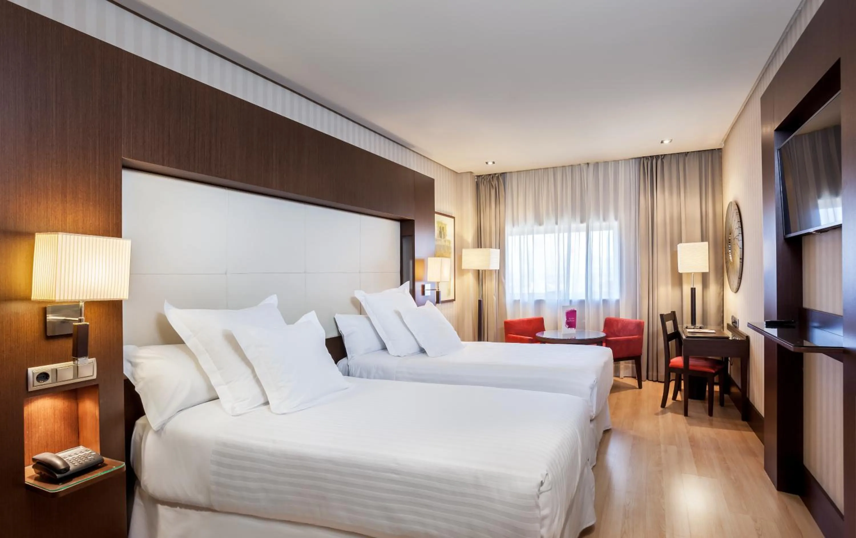Family Junior Suite (2 Adults + 2 Children) in Barceló Granada Congress
