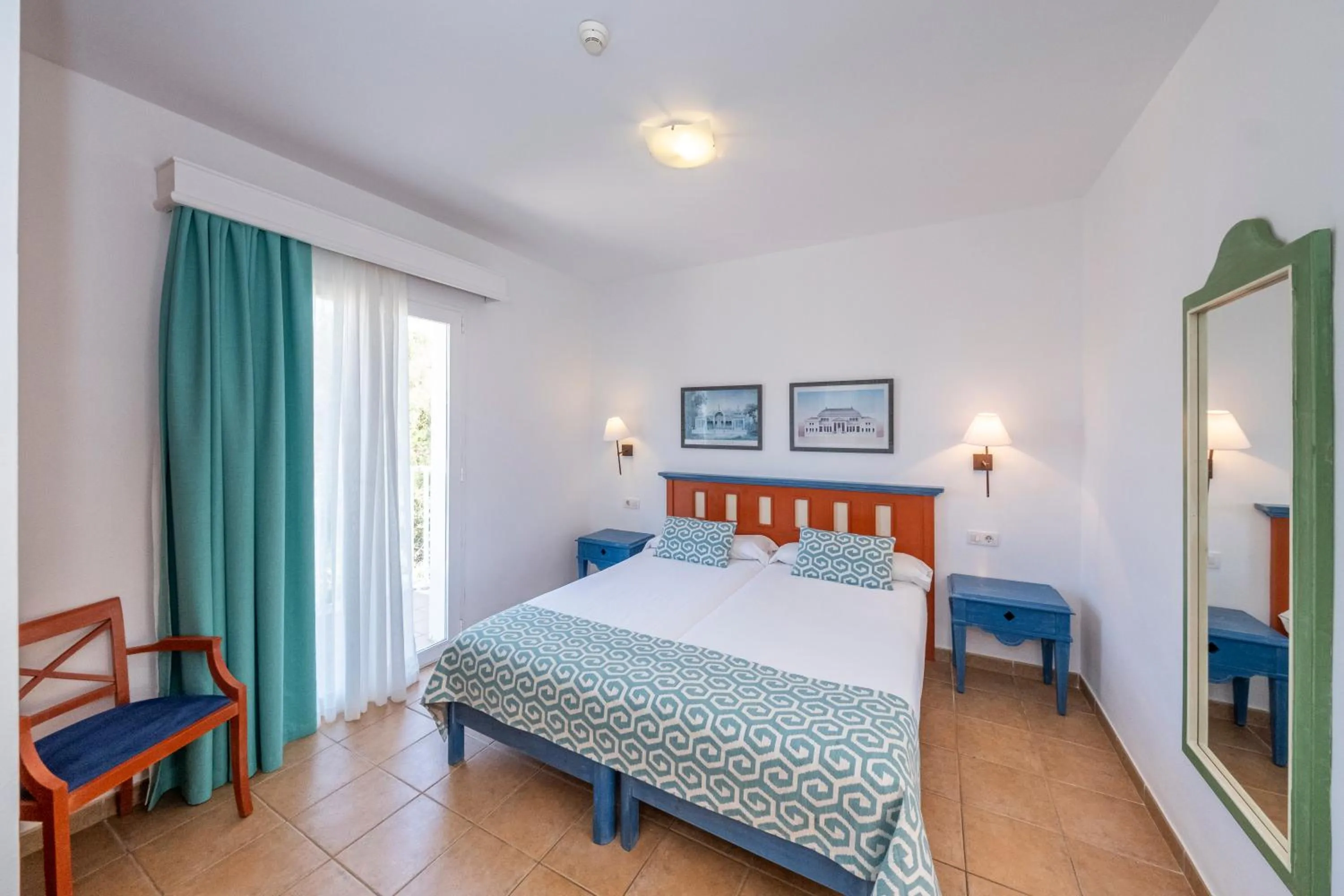 One-Bedroom Apartment with Balcony in Comitas Isla del Aire