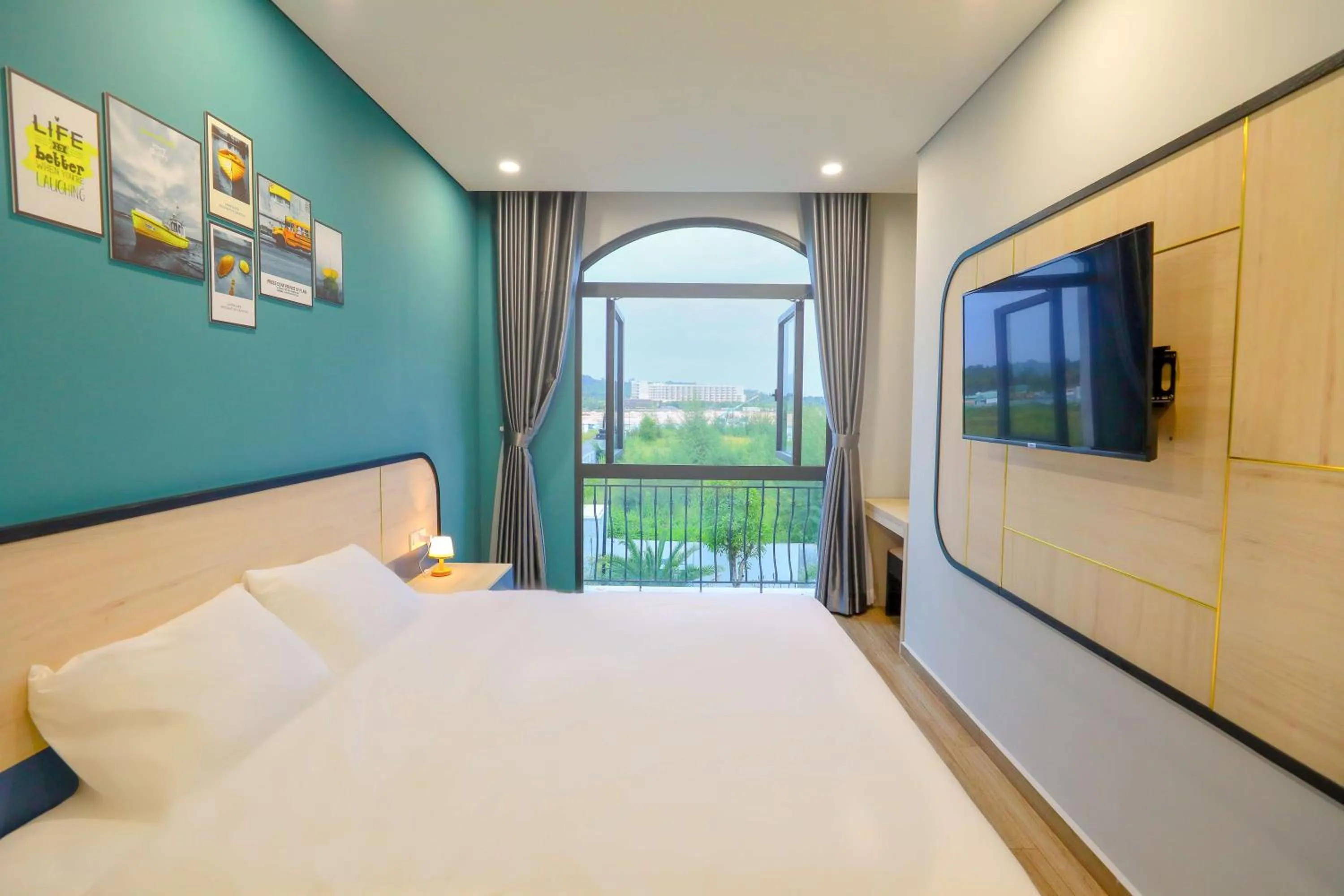 Deluxe Double Room with Side Sea View in The Sol House