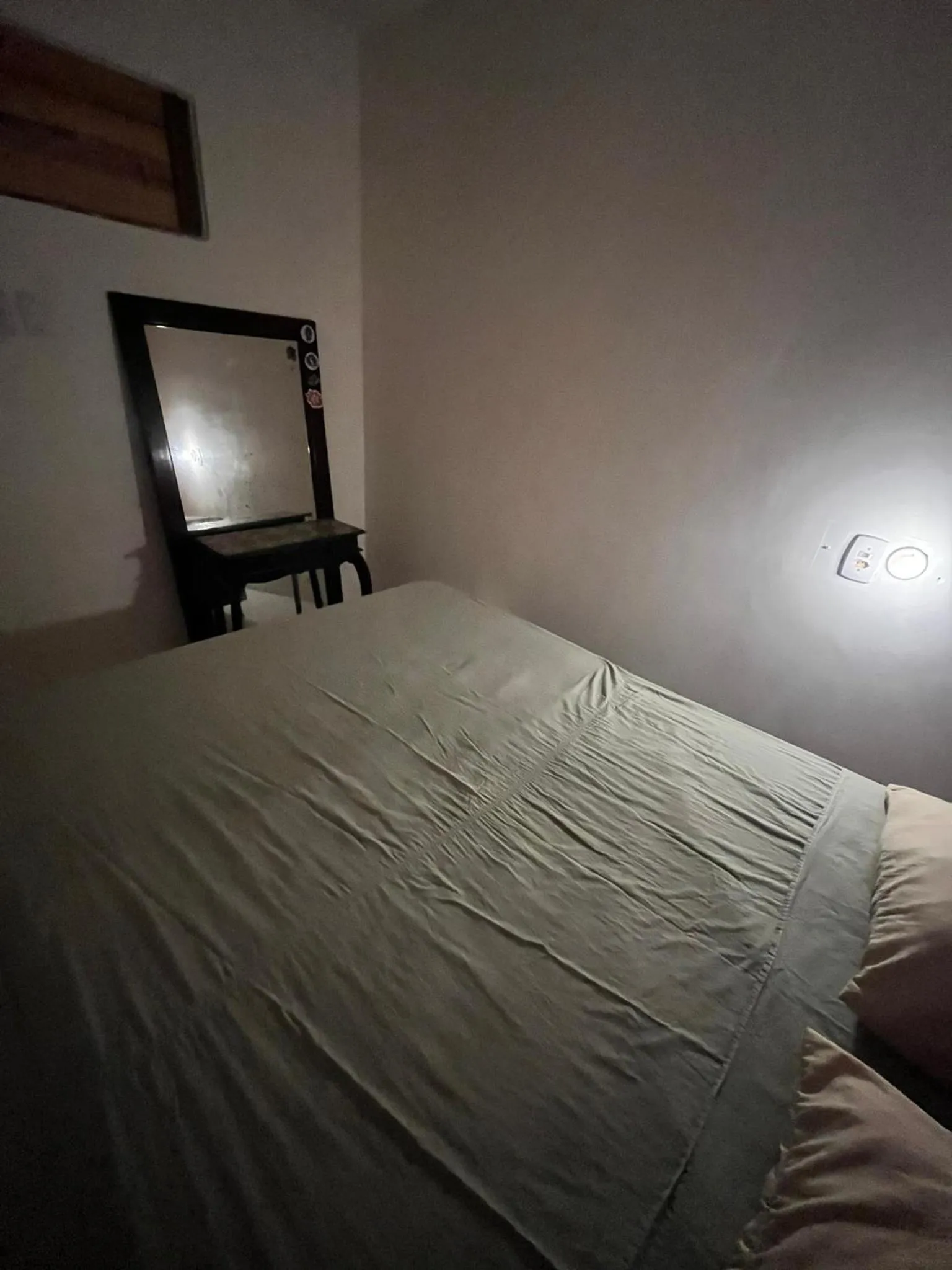 Double Room with Private Bathroom - single occupancy in Hostel do Rasta