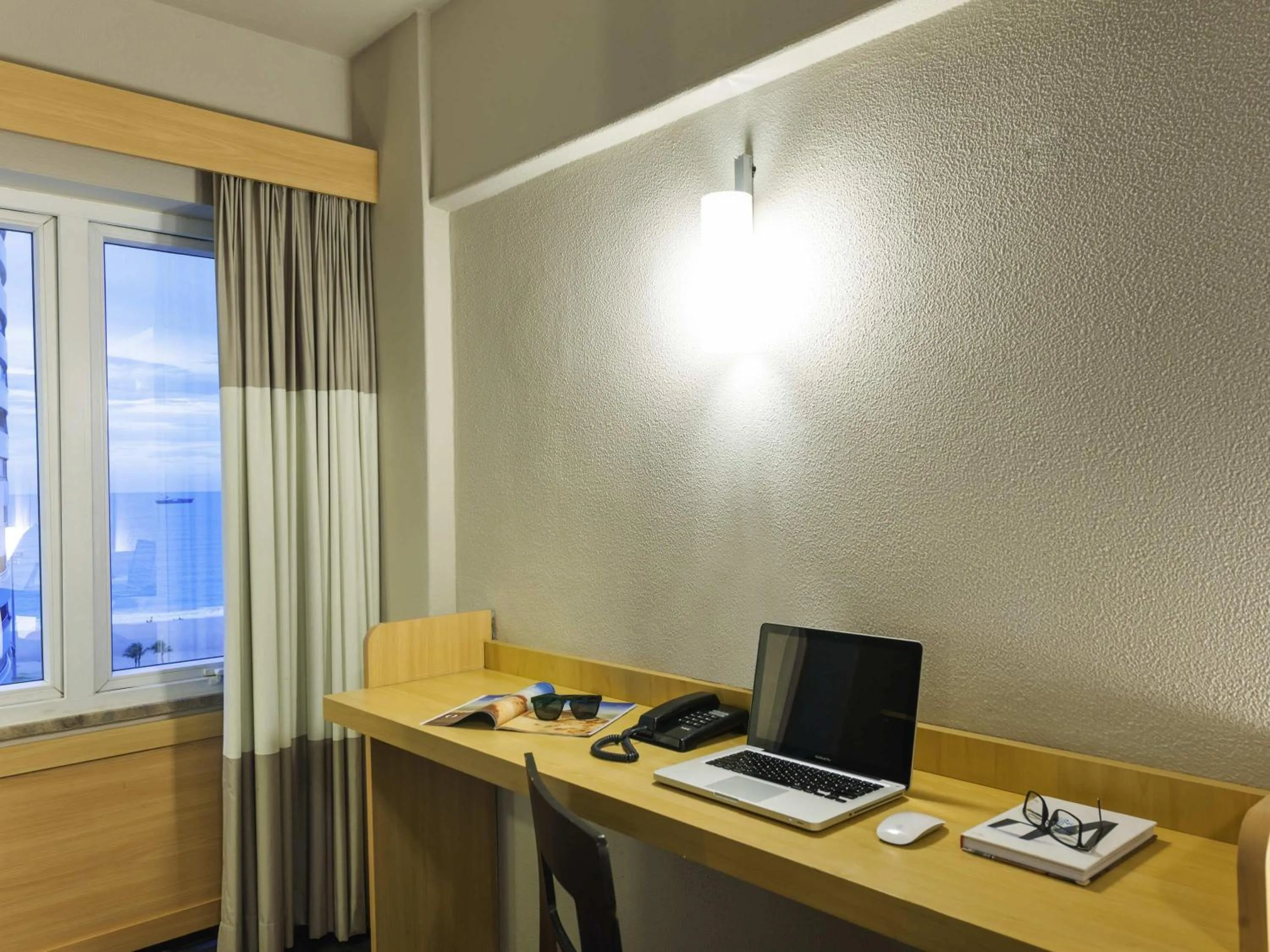 Executive Queen Room with Sea View in ibis Fortaleza Praia de Iracema