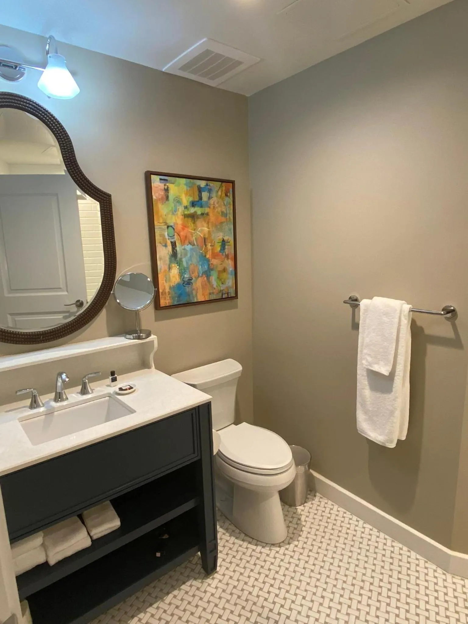 King Room - Disability Access in The Shepherd Hotel Downtown Clemson