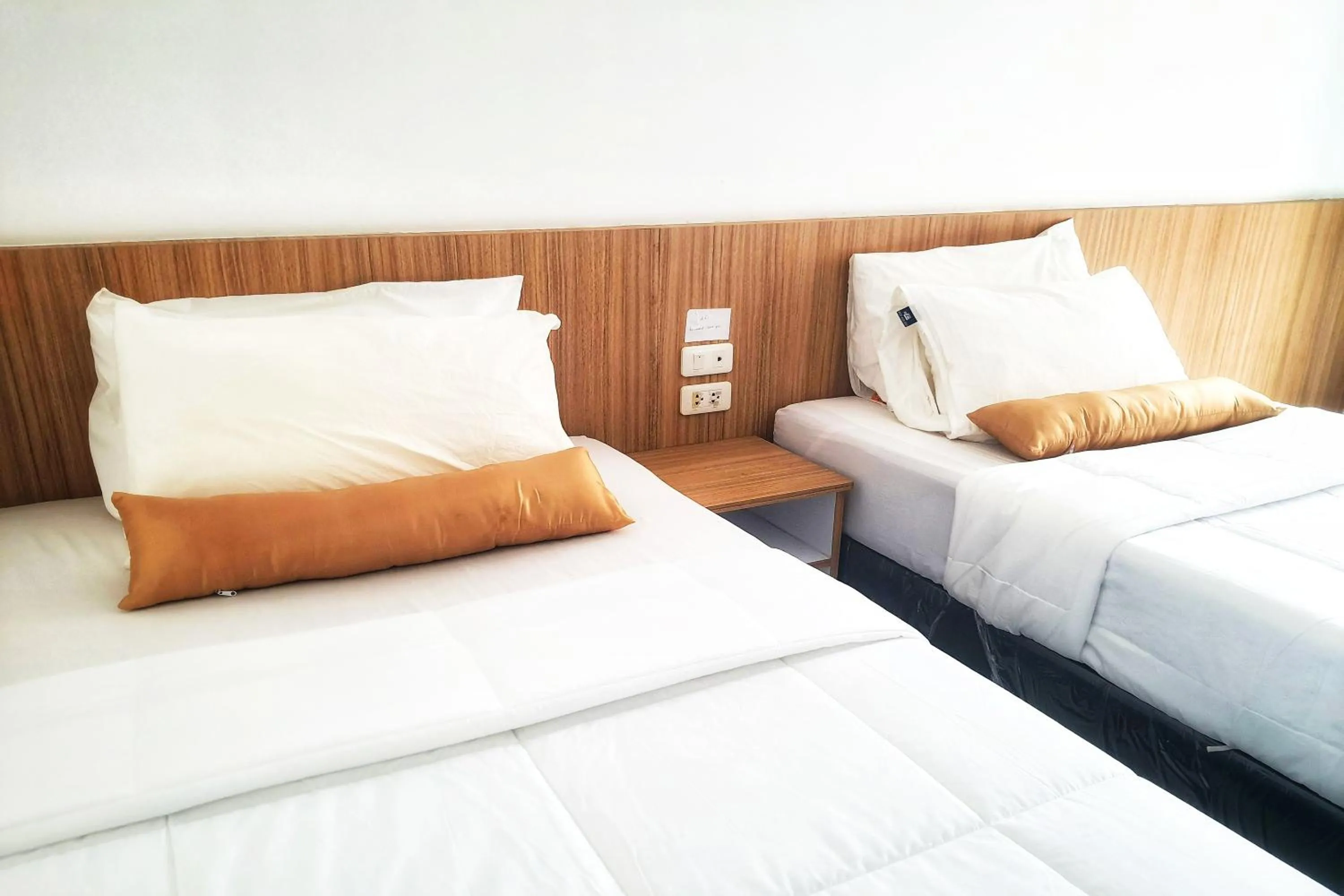Deluxe Double or Twin Room with Balcony in Patong Bay Inn
