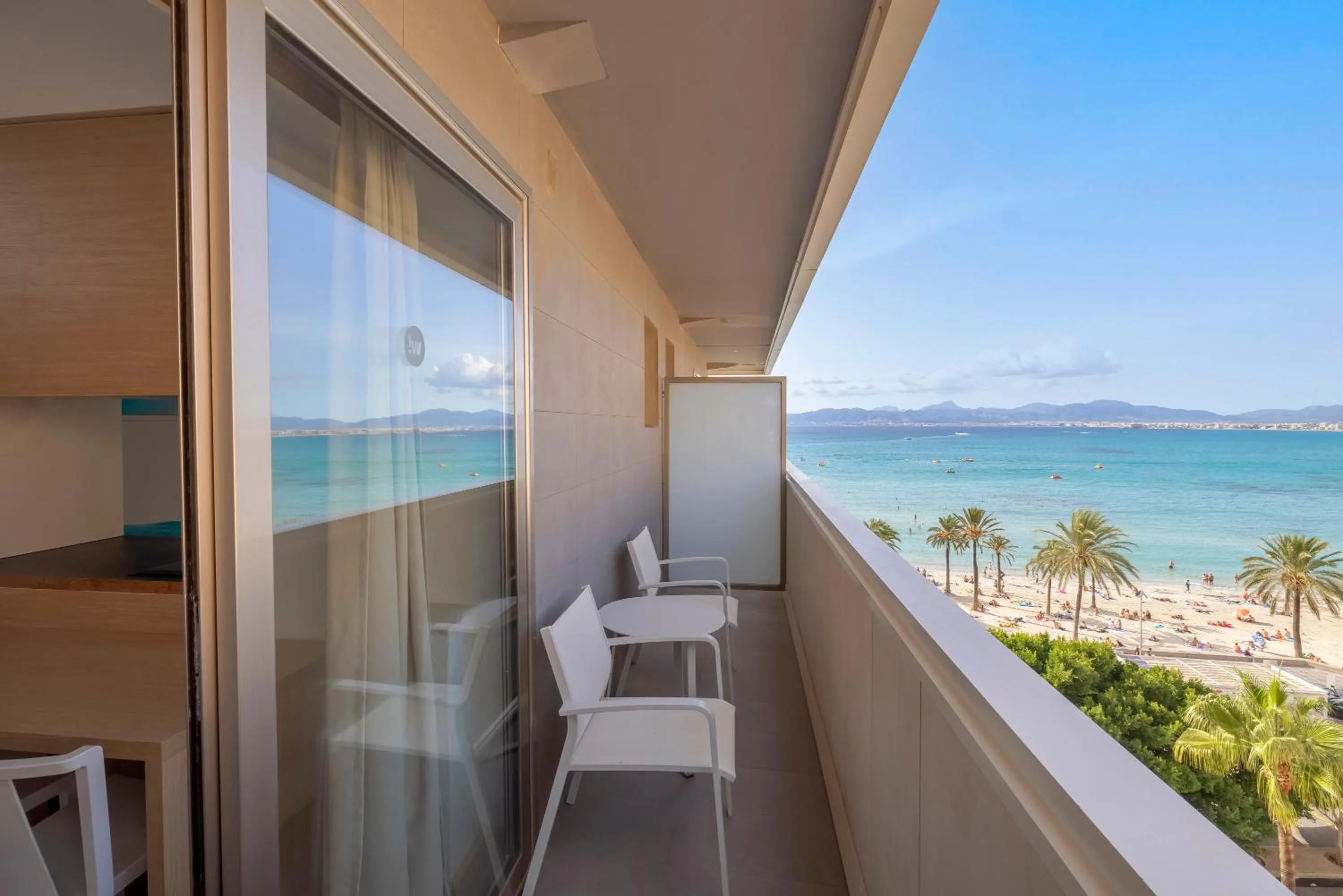 Twin Room with Side Sea View - single occupancy in whala!beach