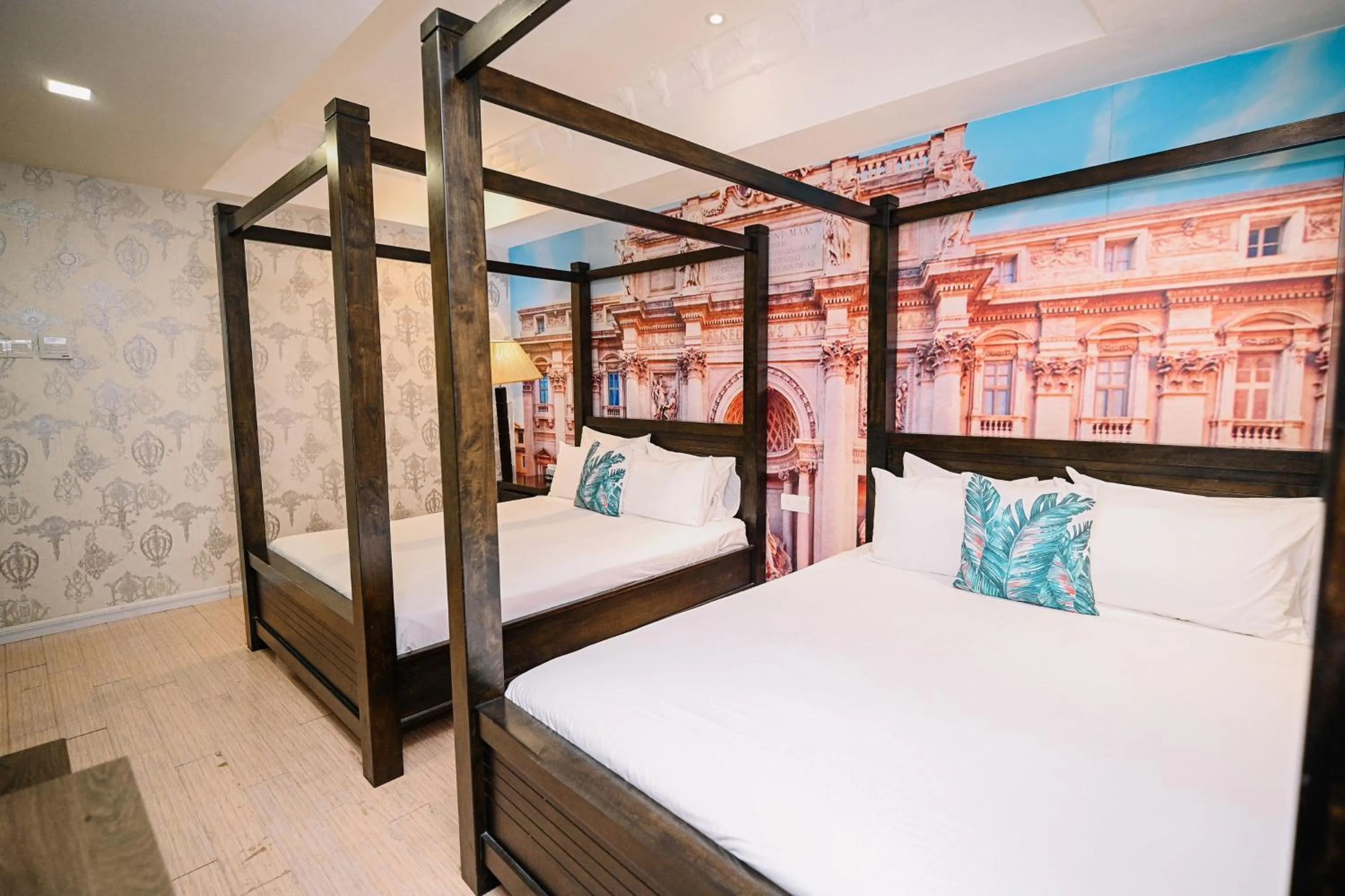 Standard Family Room in Swing & Pillows - USJ Taipan