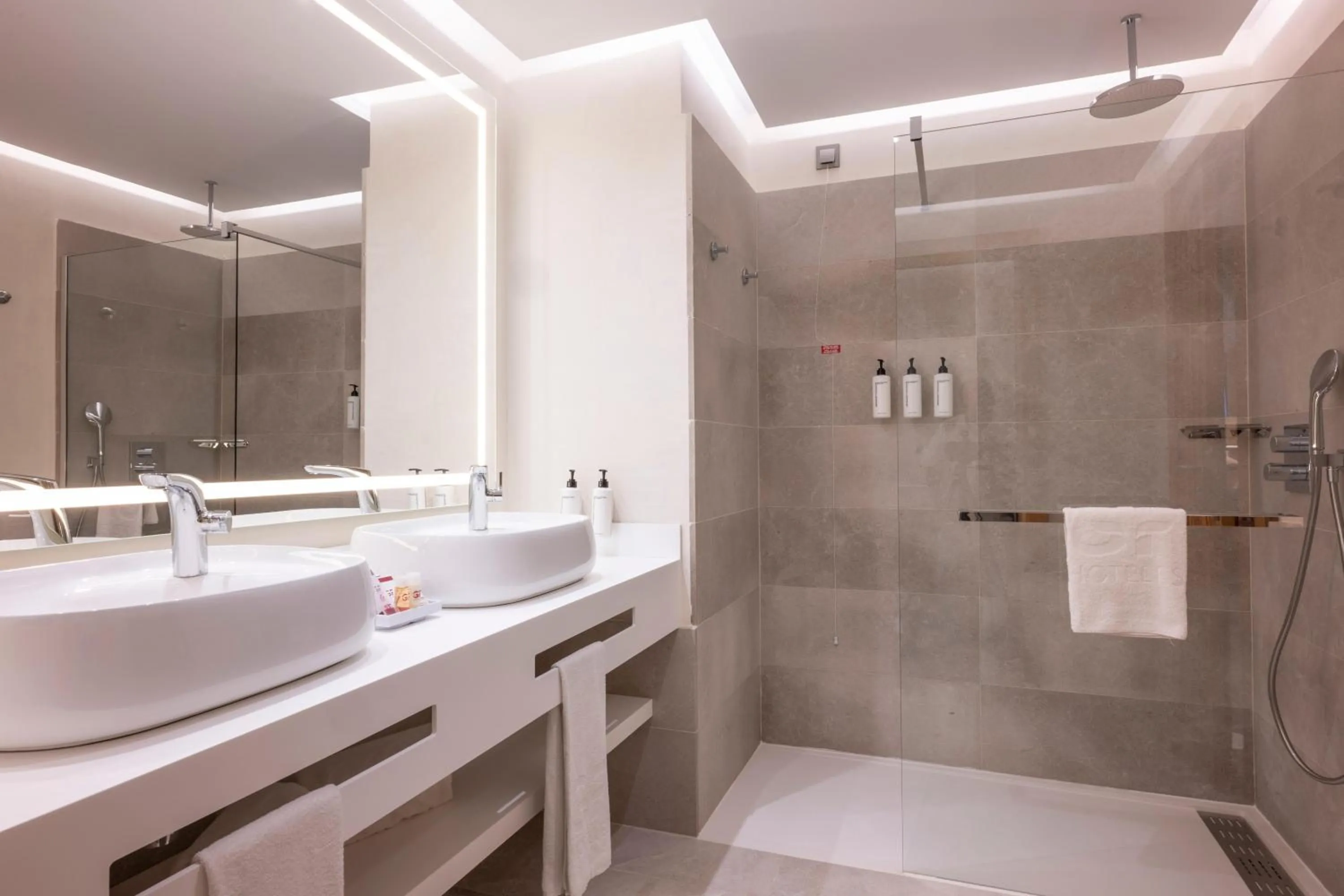 Superior Room (2 Adults) in GF GRAN COSTA ADEJE*****