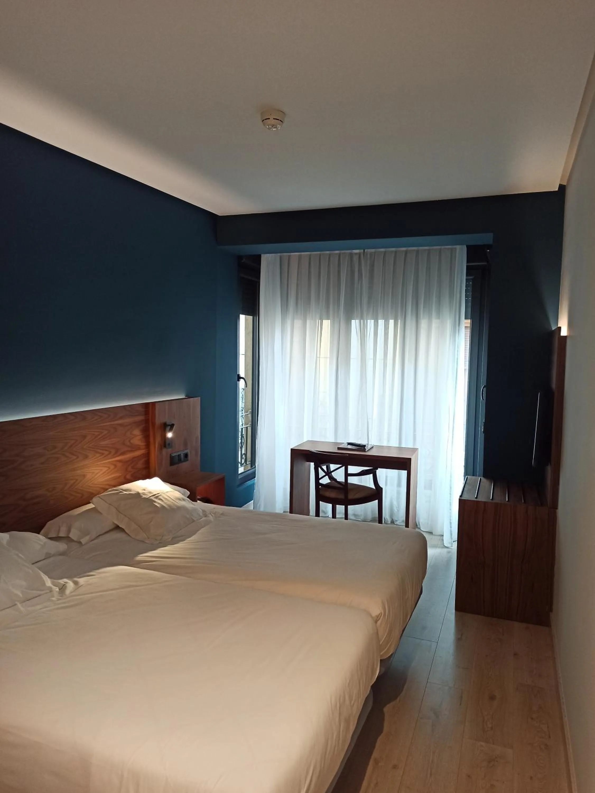 Deluxe Double or Twin Room with City View in ARVA Spa París