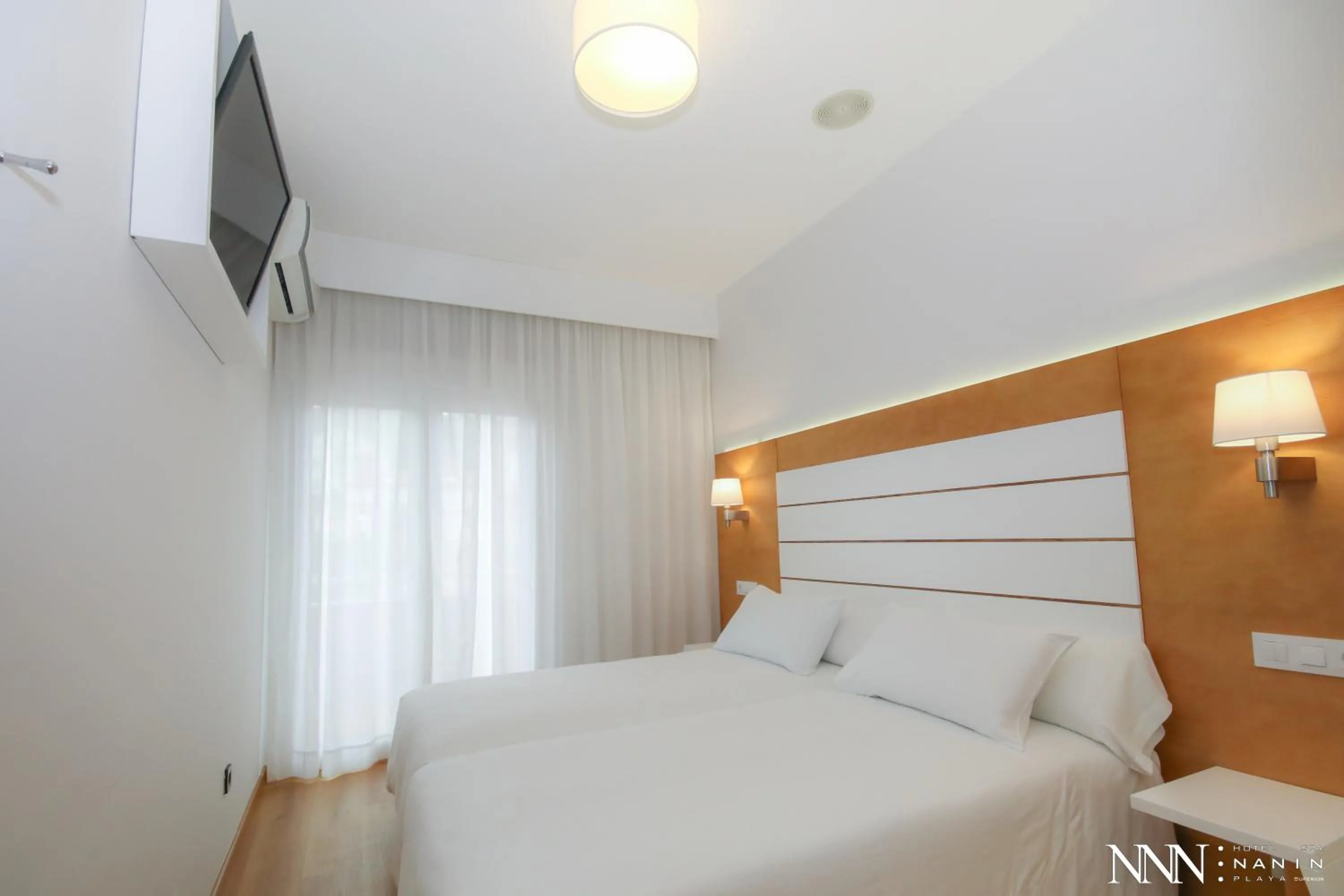 One-Bedroom Apartment sea View with Spa Access in Hotel Spa Nanin Playa