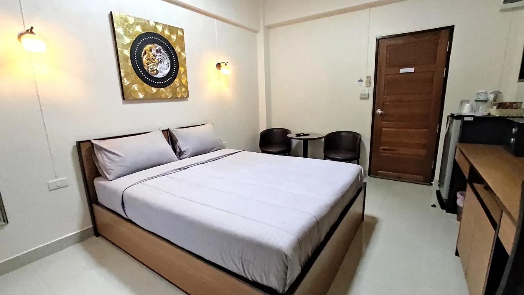 One-Bedroom Apartment in 66 Apartment