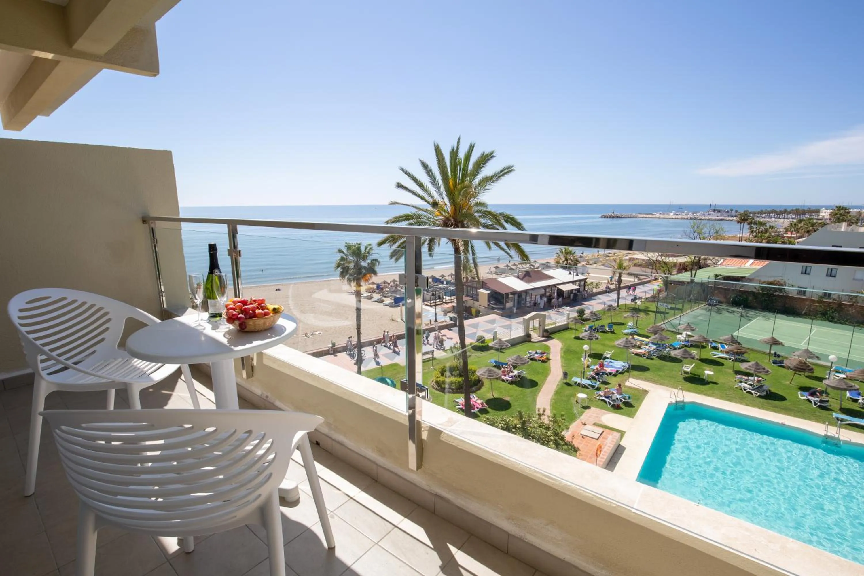 Superior Double or Twin Room with Pool View (2 Adults + 2 Children) in La Barracuda