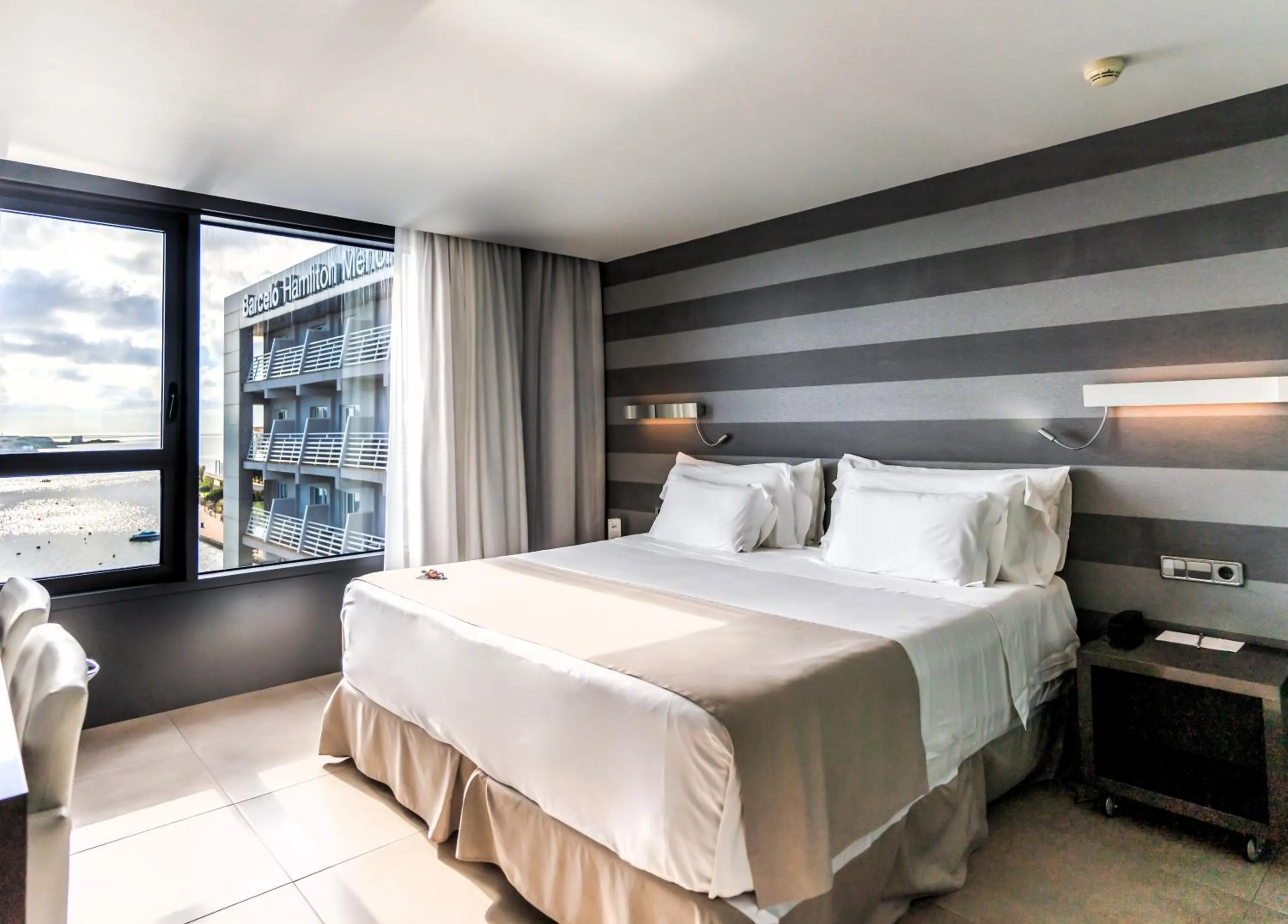 Superior Side Sea View in Barceló Hamilton Menorca - Adults Only