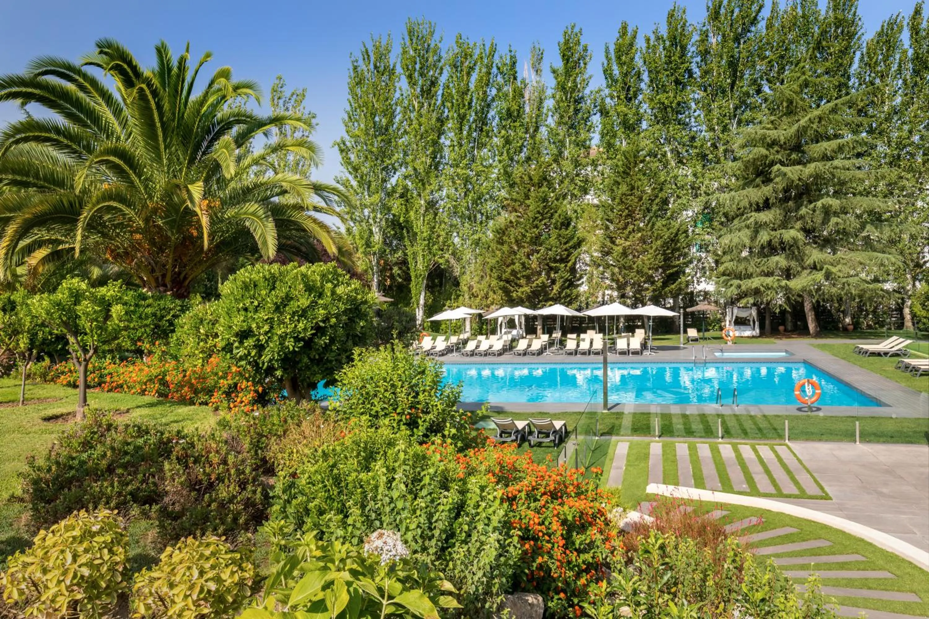 Garden in Barceló Cáceres V Centenario
