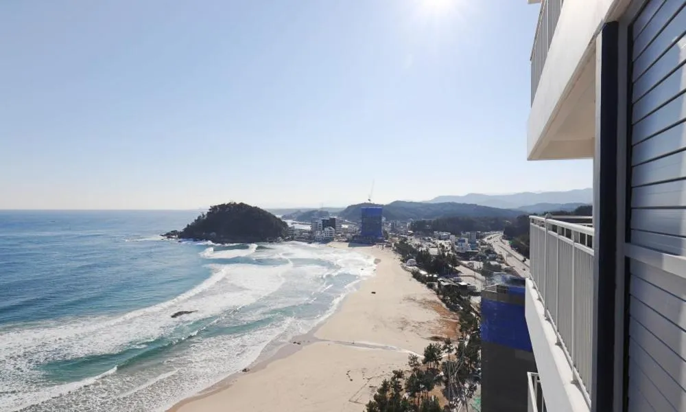 Deluxe Suite Room with Ocean view  in E7 YANGYANG JUKDO