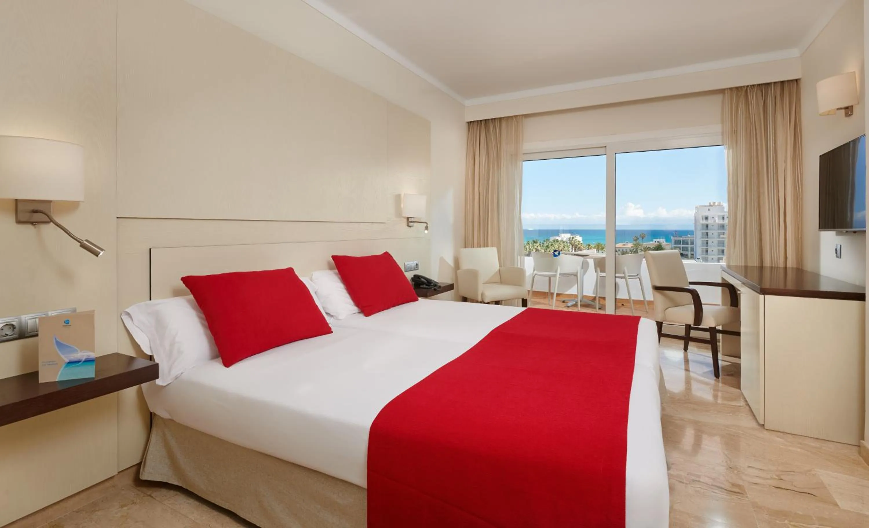Double Room with Sea View (2 Adults + 1 Child) in Grupotel Montecarlo