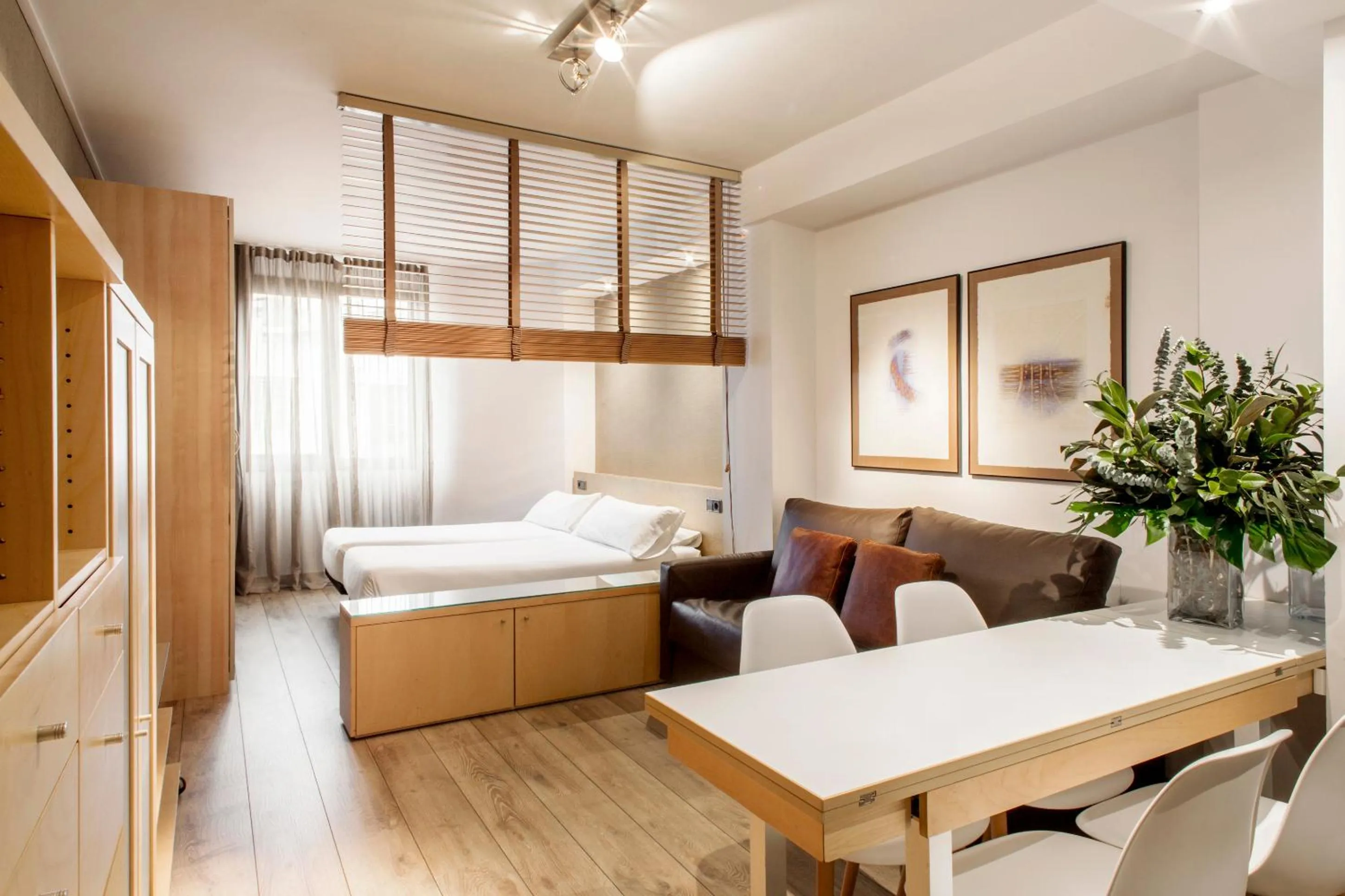 Living room, Bed in Barcelona Apartment Aramunt