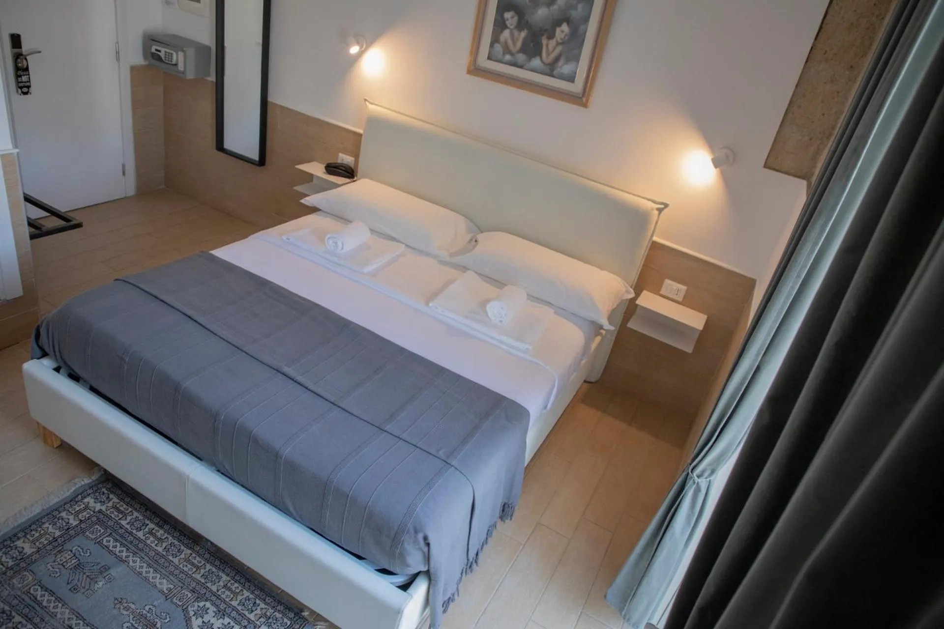 Standard Double Room in H22 Hotel